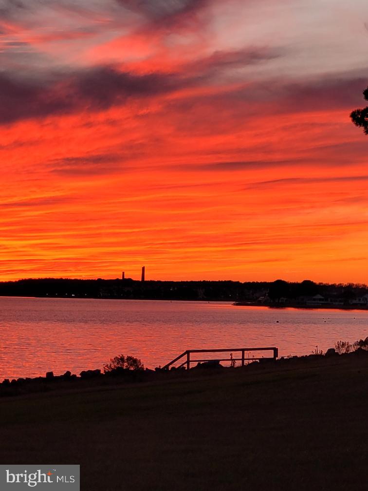 WHITE HOUSE BEACH - Residential