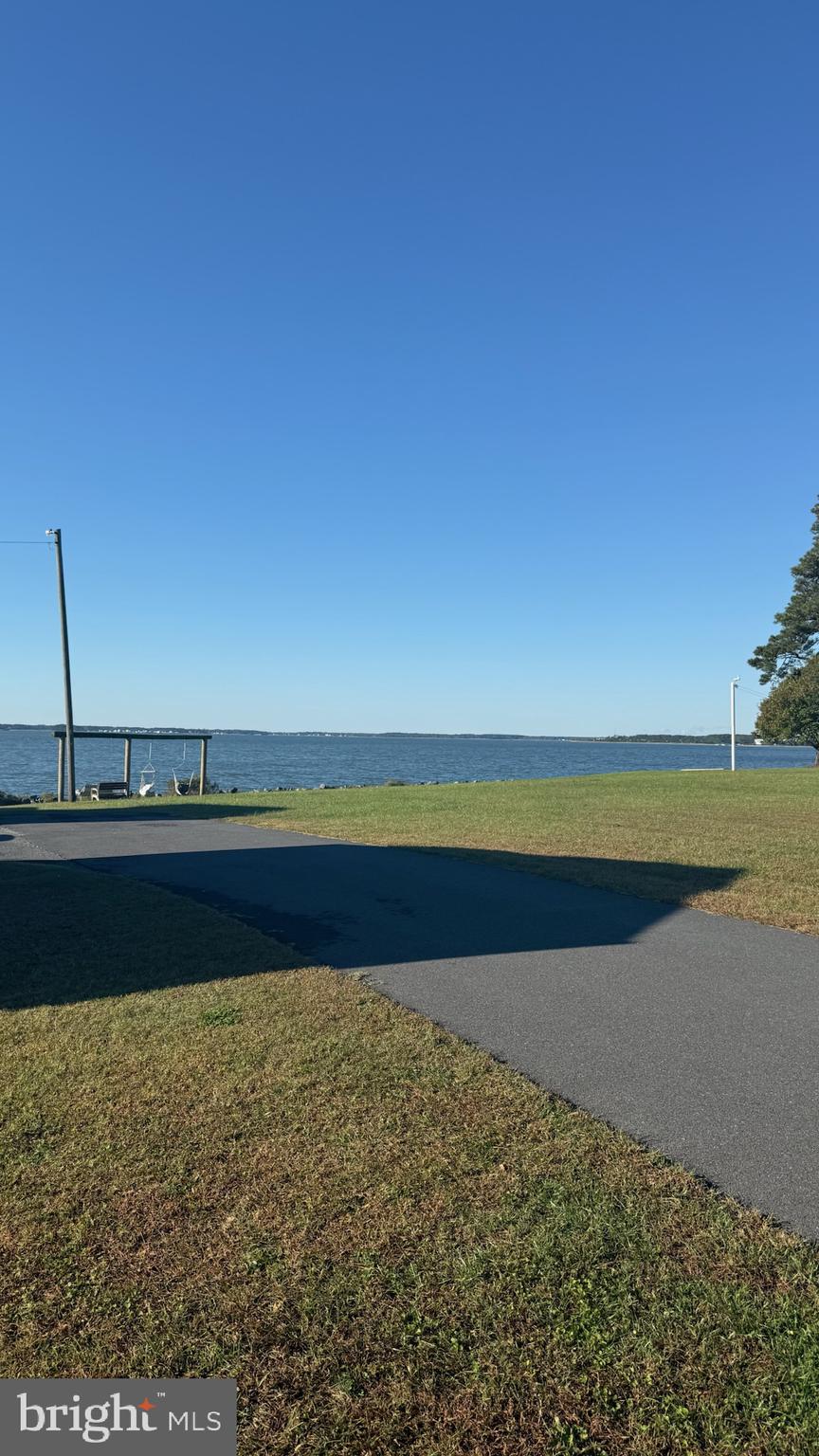 WHITE HOUSE BEACH - Residential