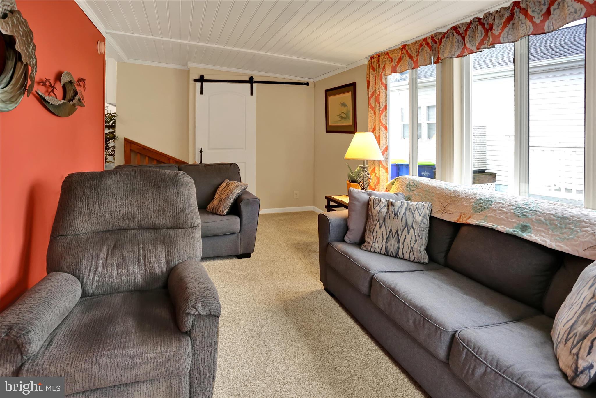 WHITE HOUSE BEACH - Residential