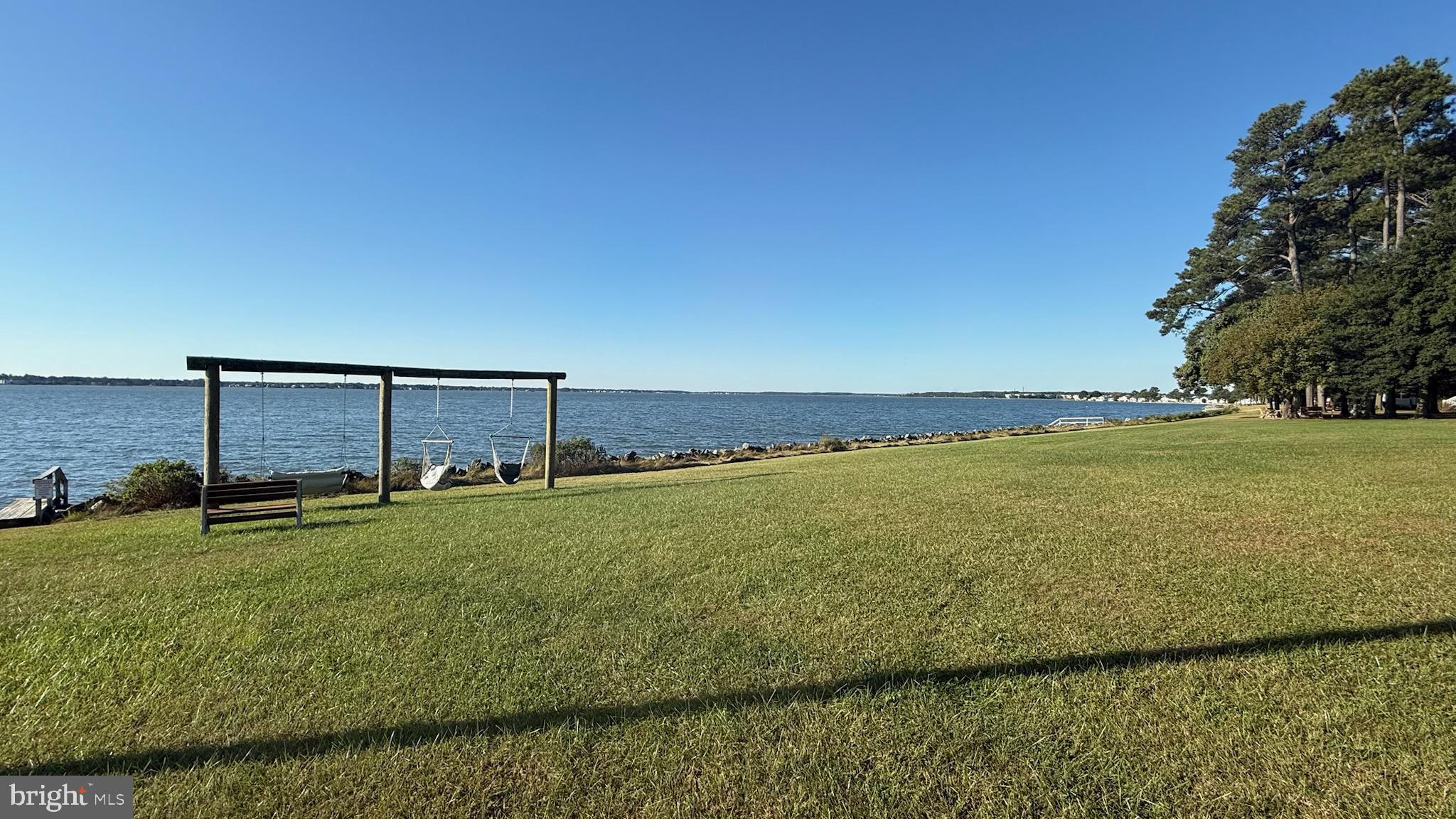 WHITE HOUSE BEACH - Residential