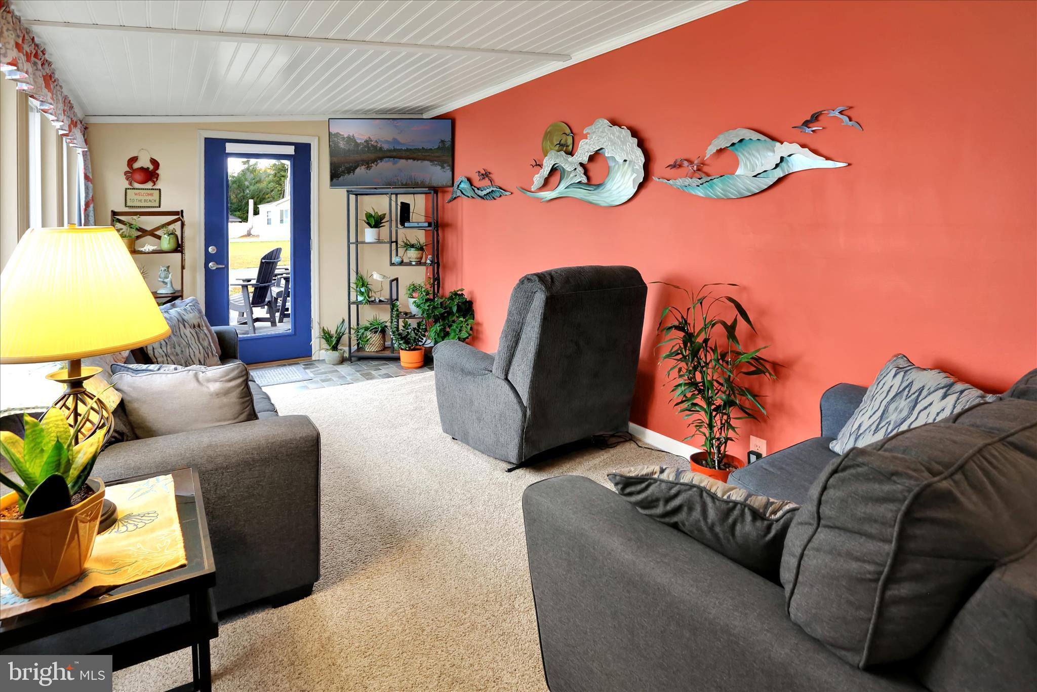 WHITE HOUSE BEACH - Residential