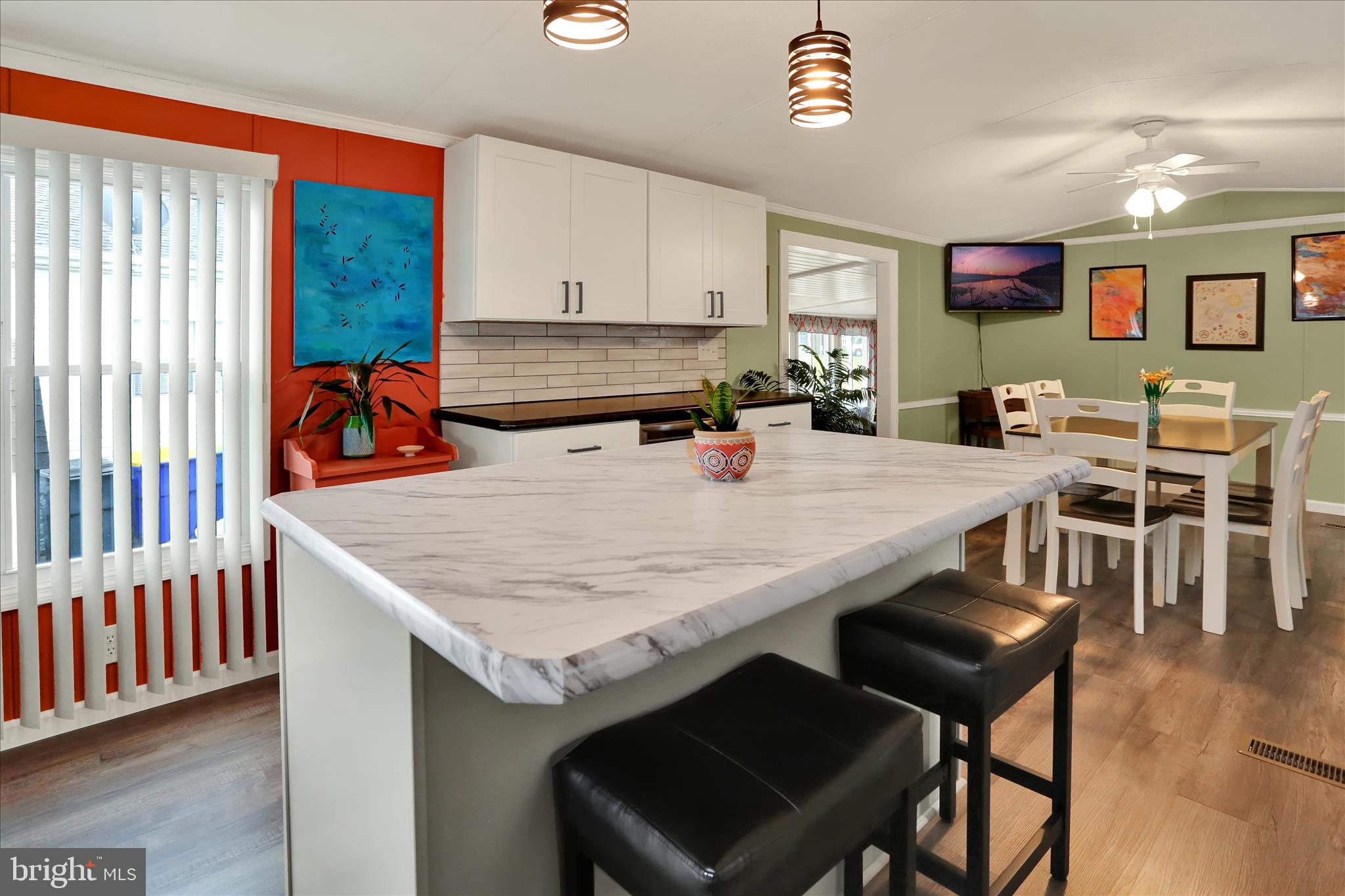 WHITE HOUSE BEACH - Residential