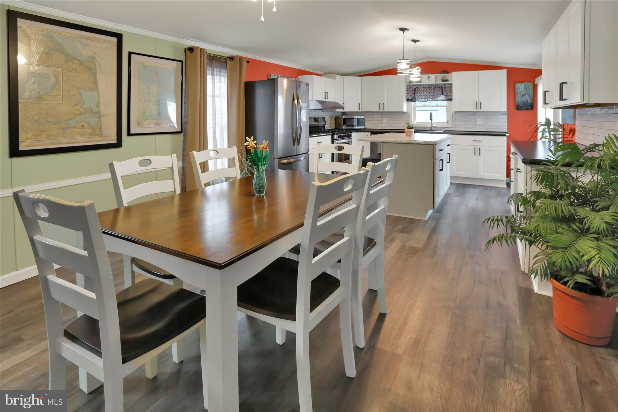 WHITE HOUSE BEACH - Residential