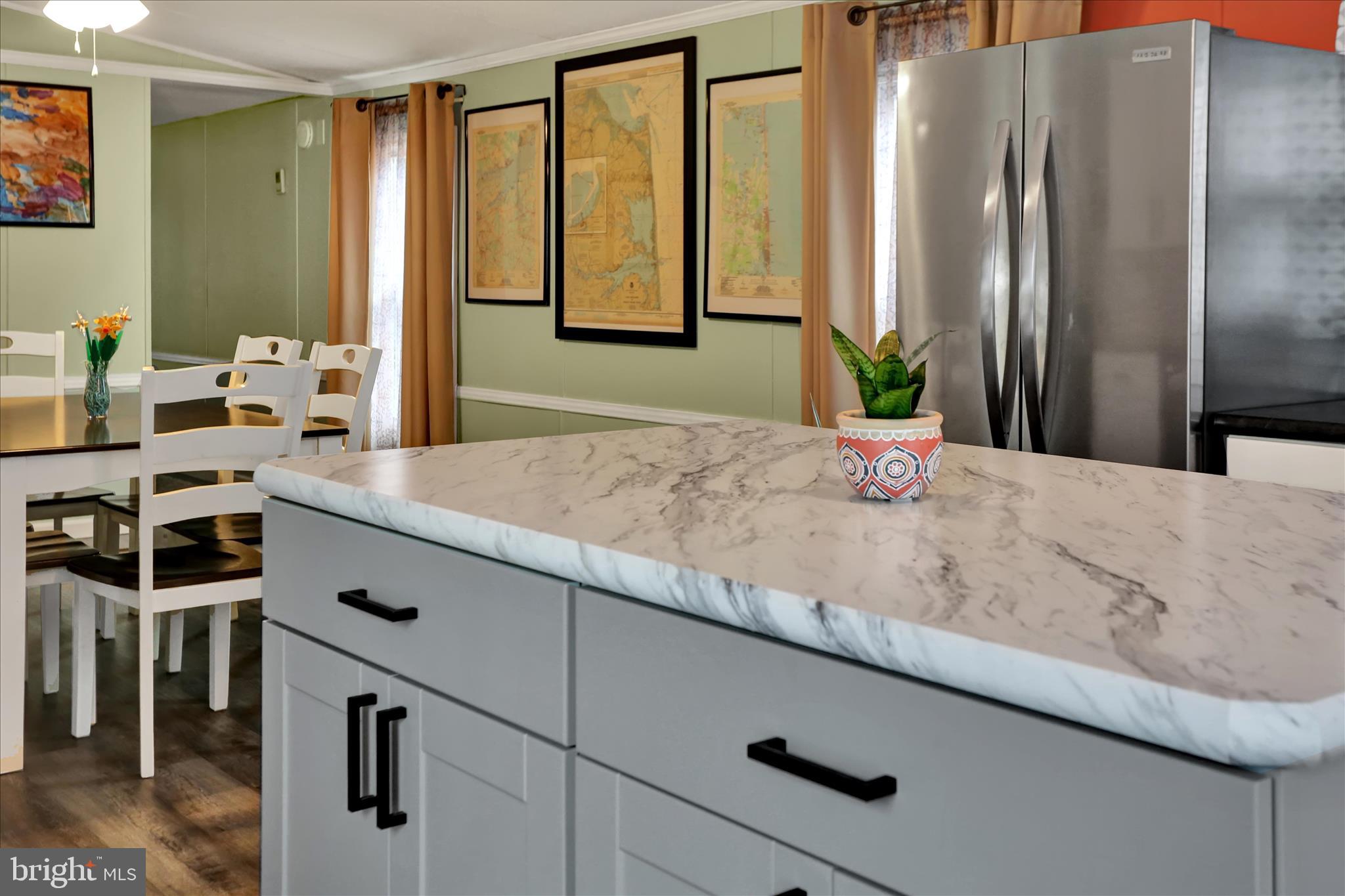 WHITE HOUSE BEACH - Residential