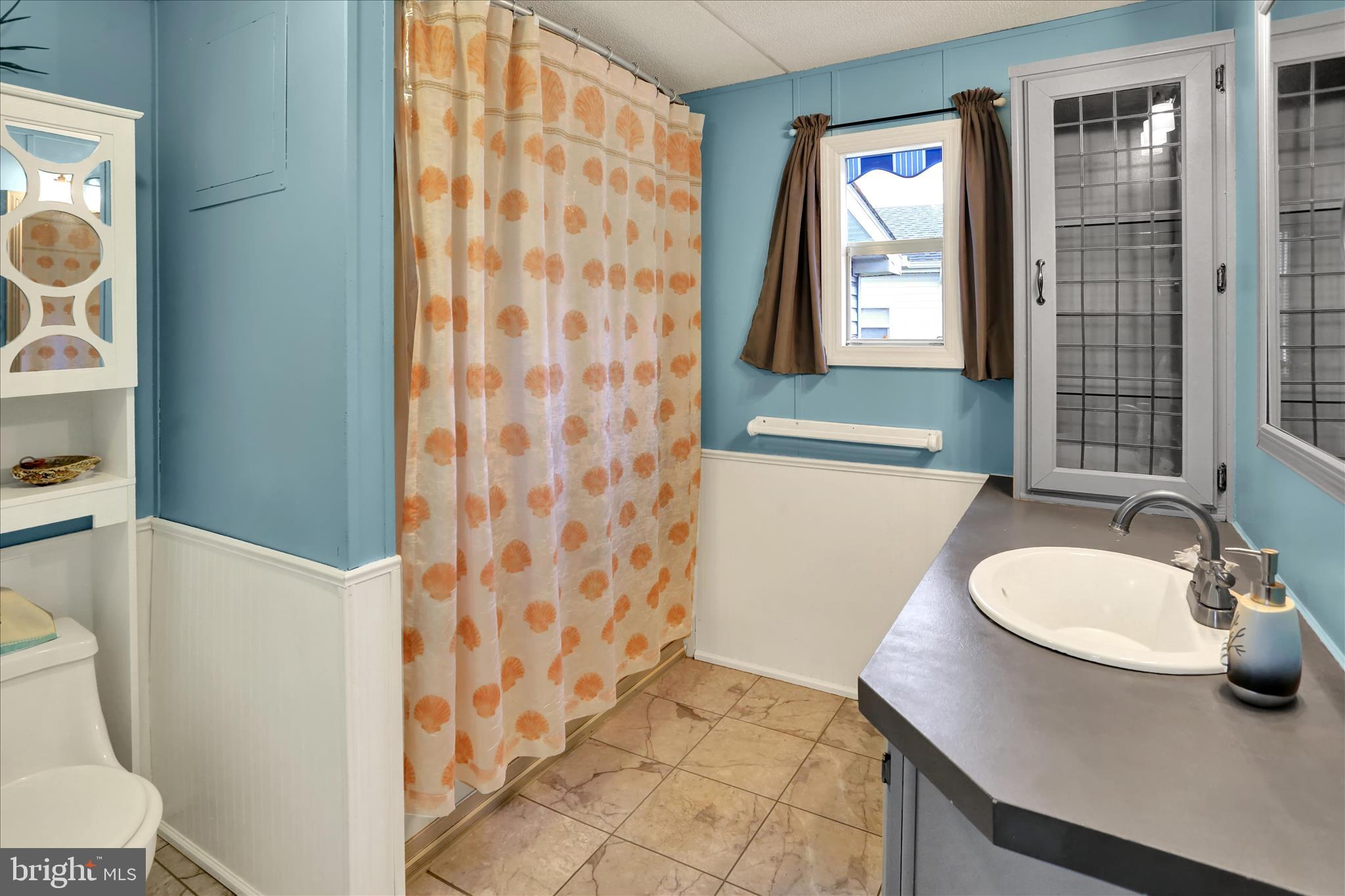 WHITE HOUSE BEACH - Residential