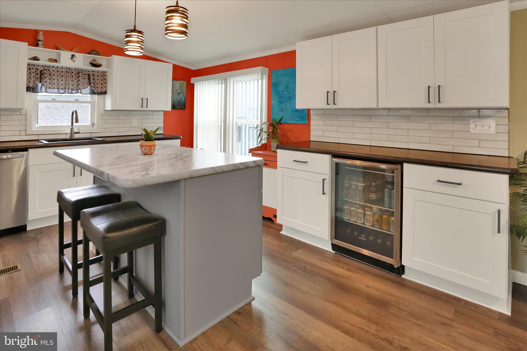 WHITE HOUSE BEACH - Residential