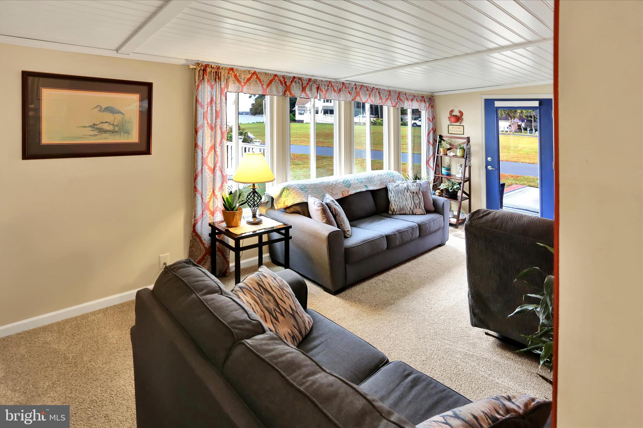 WHITE HOUSE BEACH - Residential