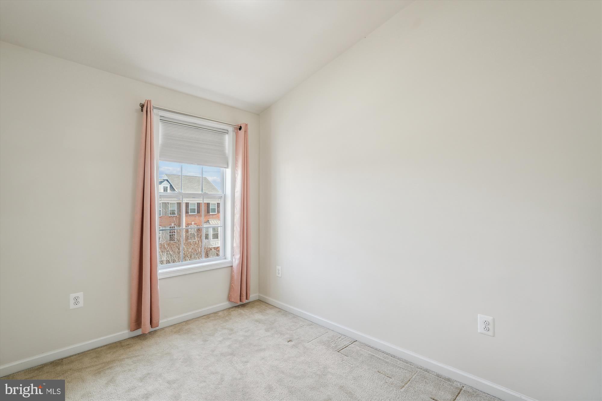 LOUDOUN VALLEY ESTATES 2 - Residential