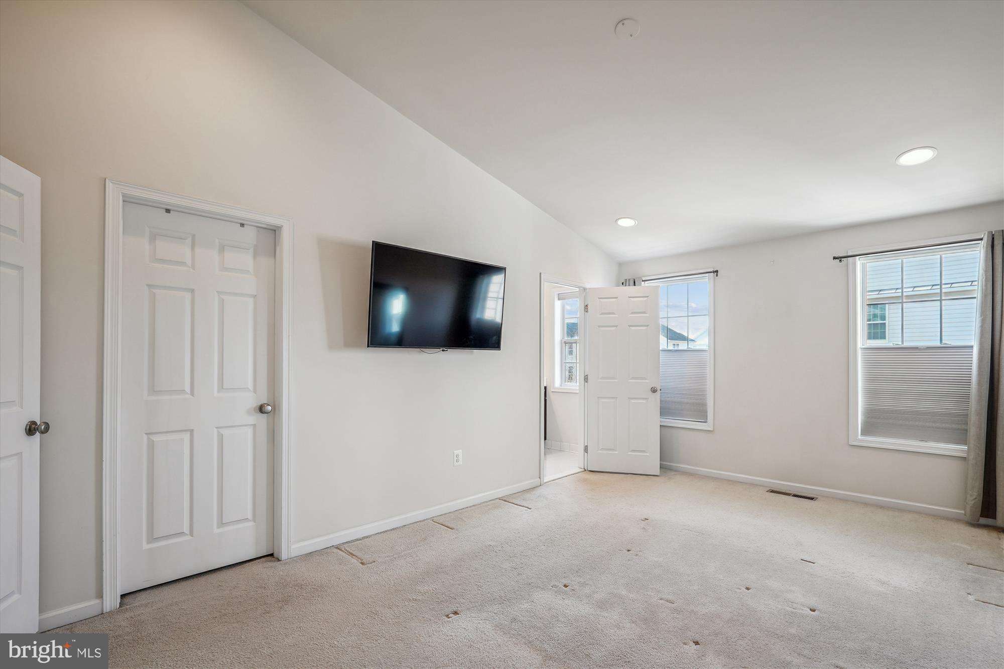 LOUDOUN VALLEY ESTATES 2 - Residential