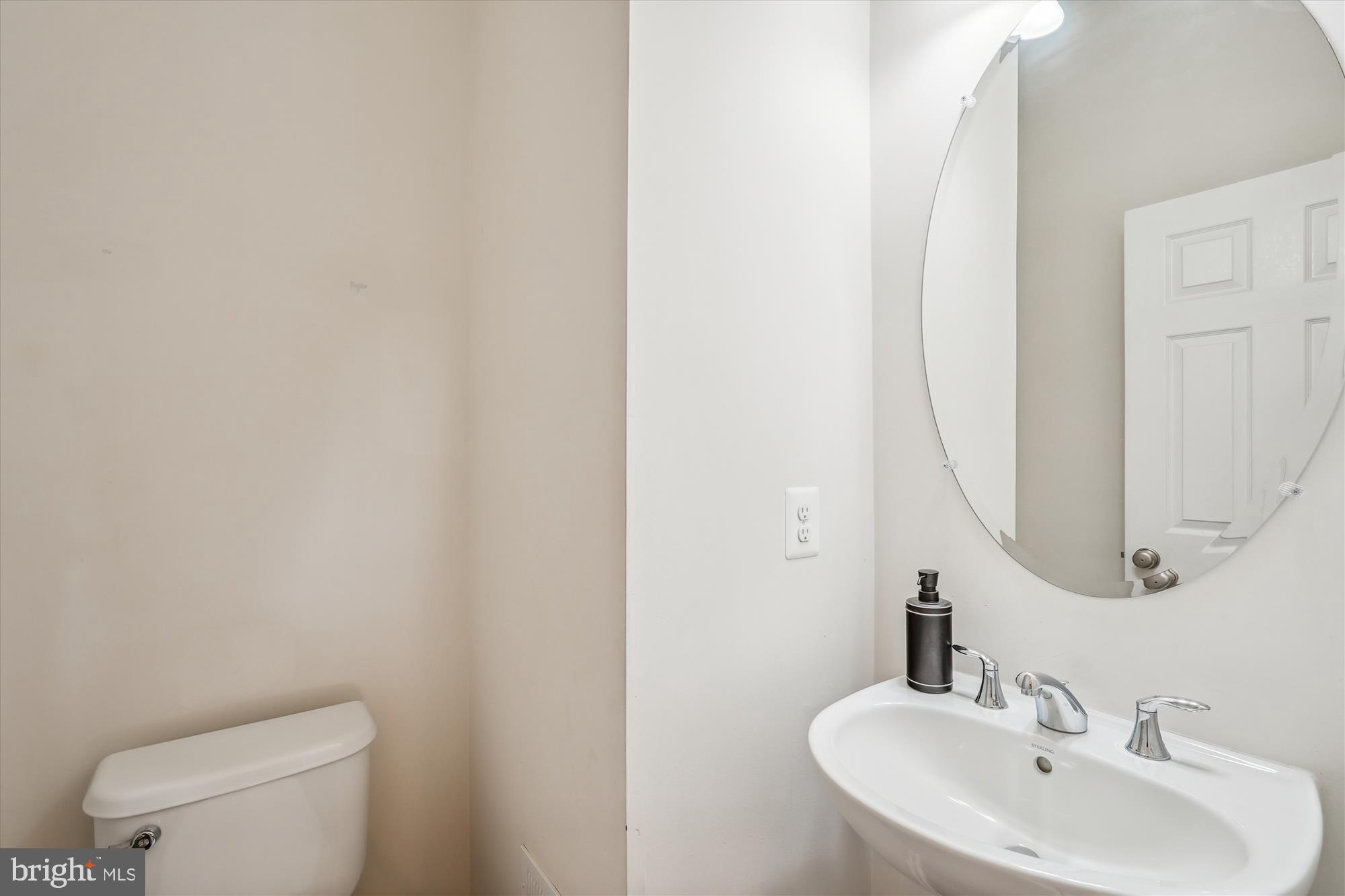 LOUDOUN VALLEY ESTATES 2 - Residential