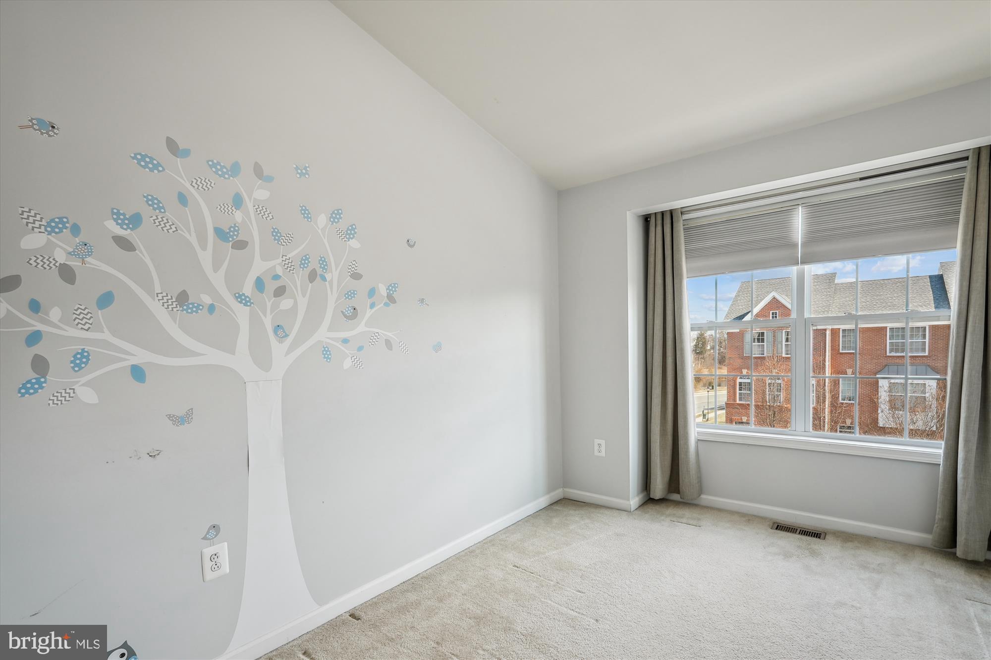 LOUDOUN VALLEY ESTATES 2 - Residential