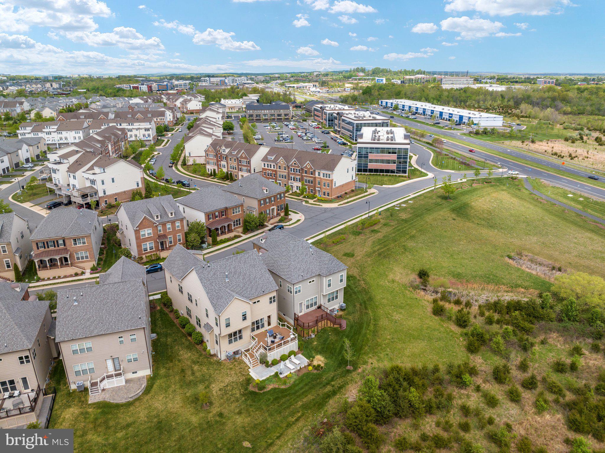 ONE LOUDOUN LAND BAY B - Residential Lease