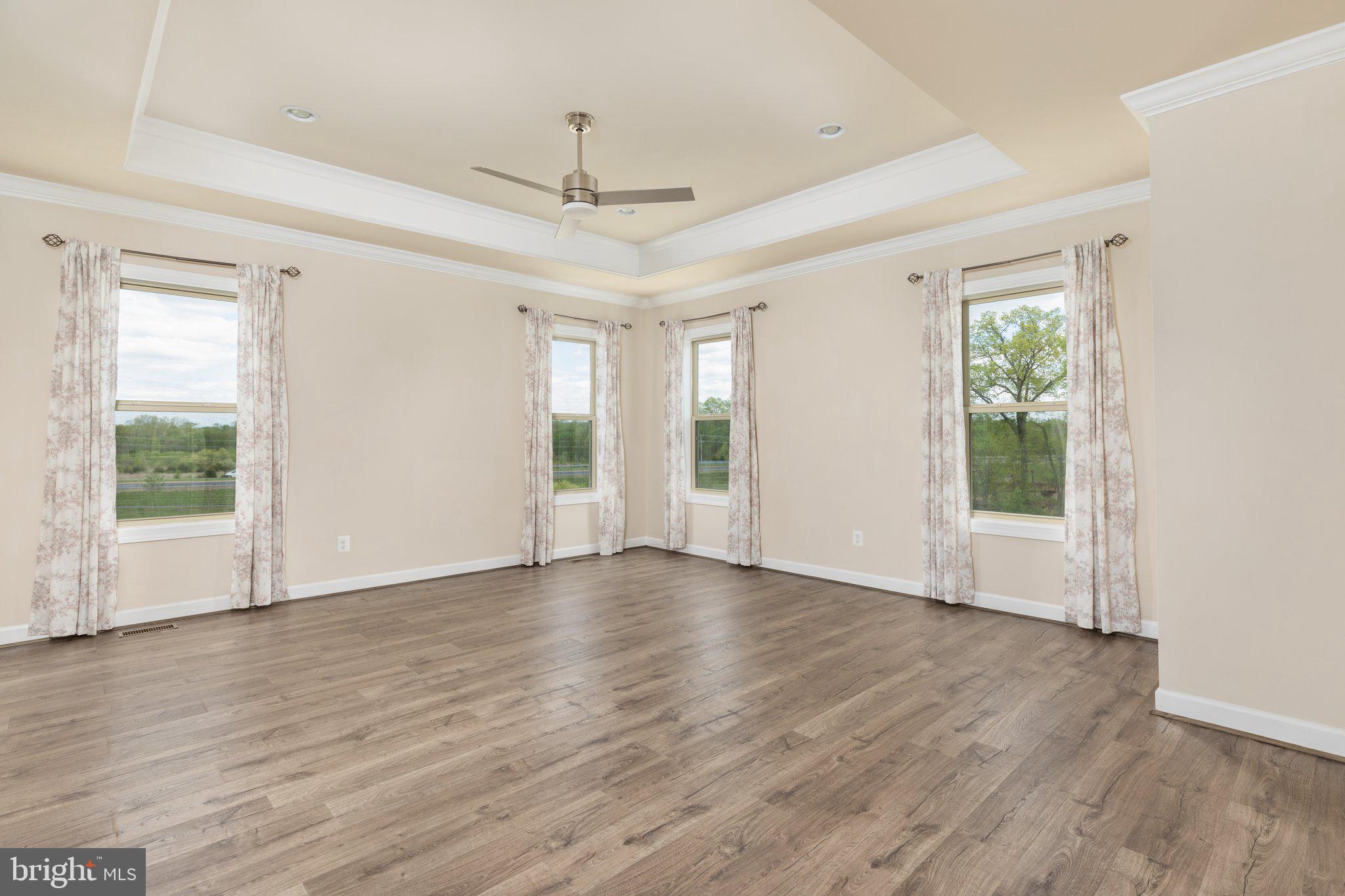 ONE LOUDOUN LAND BAY B - Residential Lease