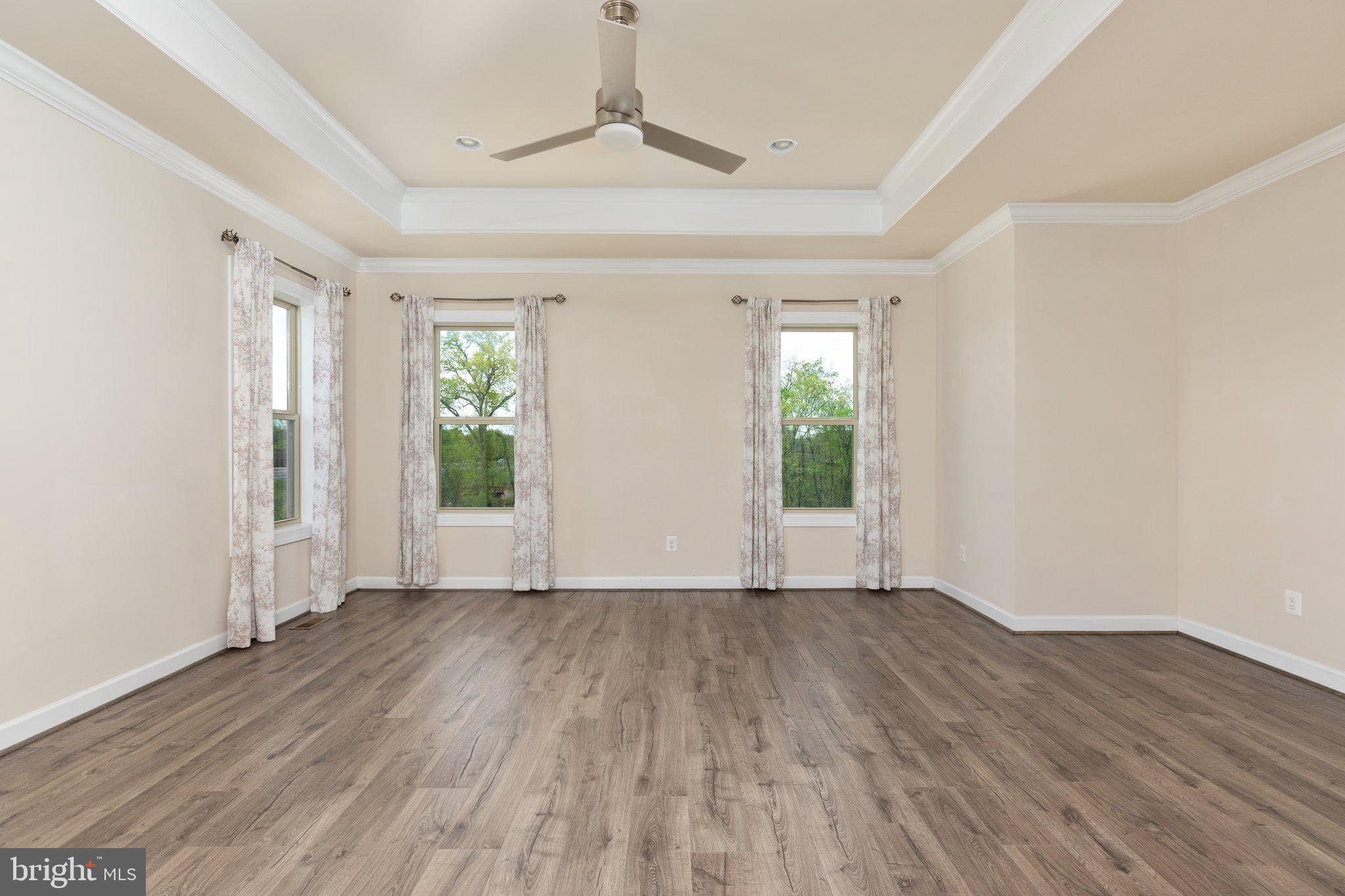 ONE LOUDOUN LAND BAY B - Residential Lease
