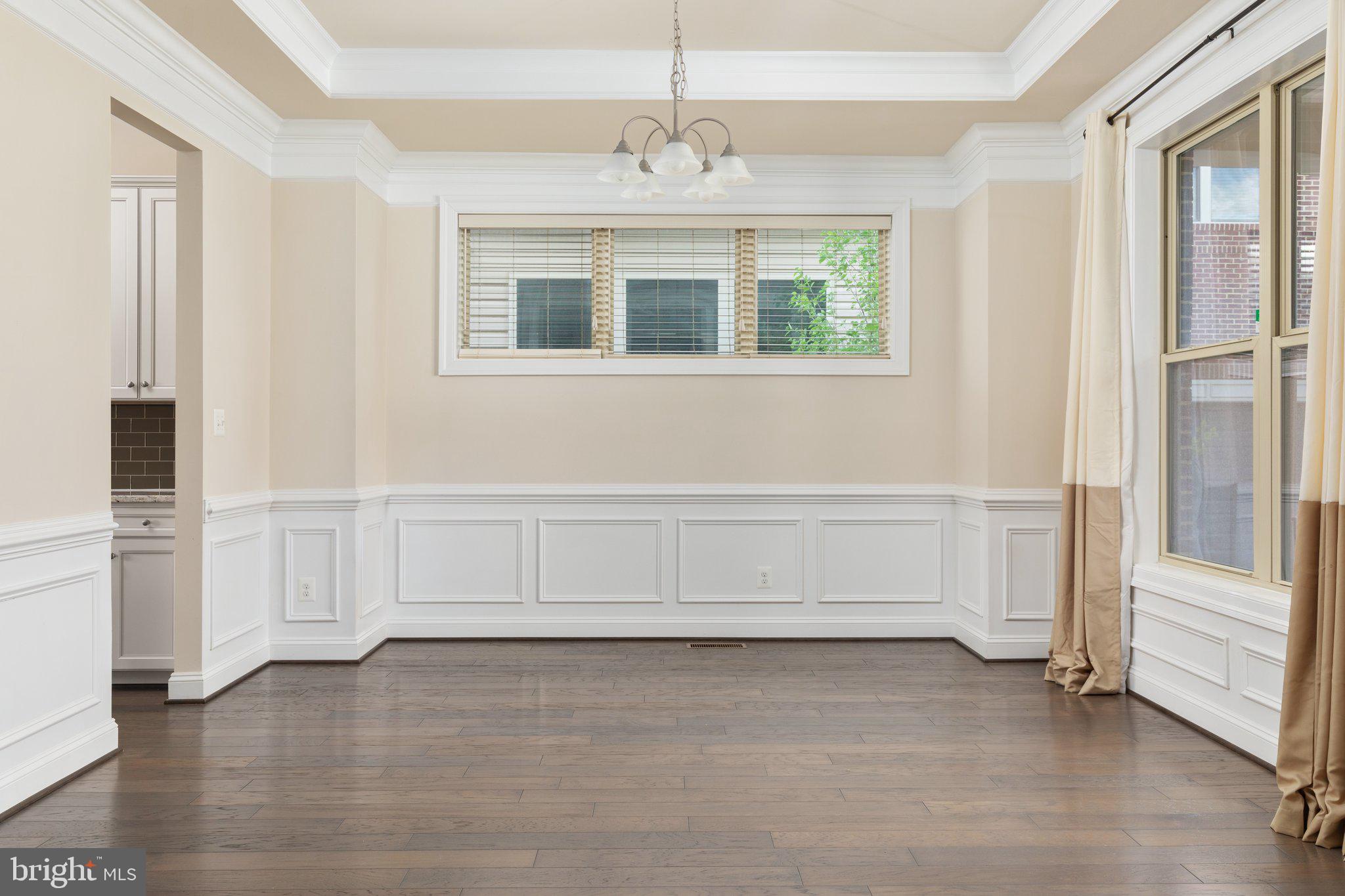 ONE LOUDOUN LAND BAY B - Residential Lease