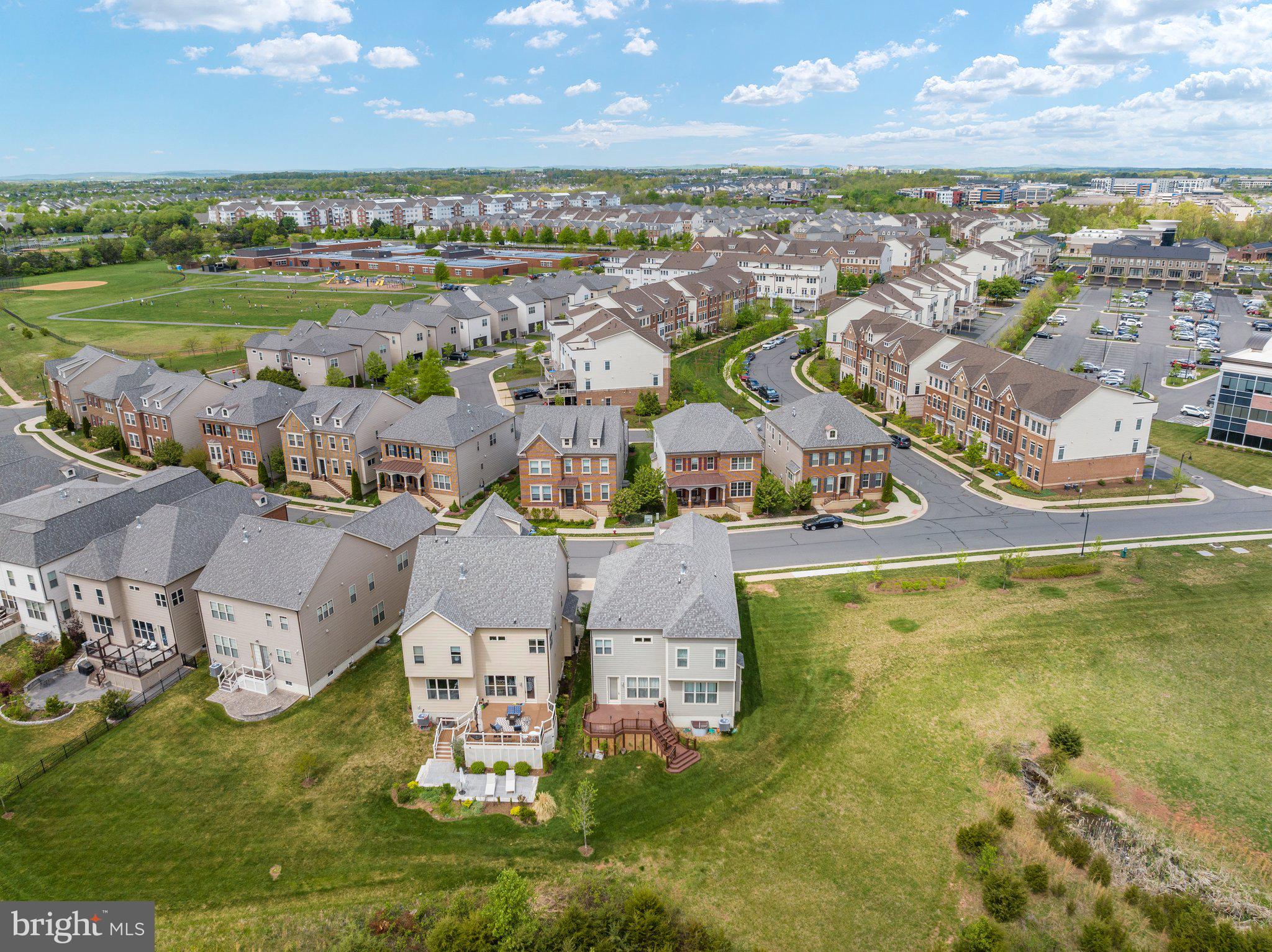 ONE LOUDOUN LAND BAY B - Residential Lease