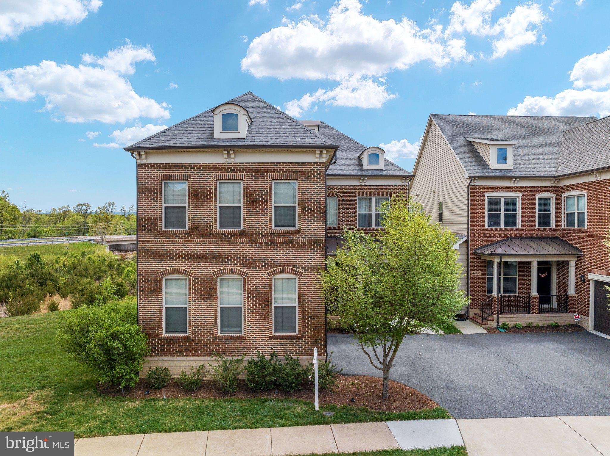 ONE LOUDOUN LAND BAY B - Residential Lease