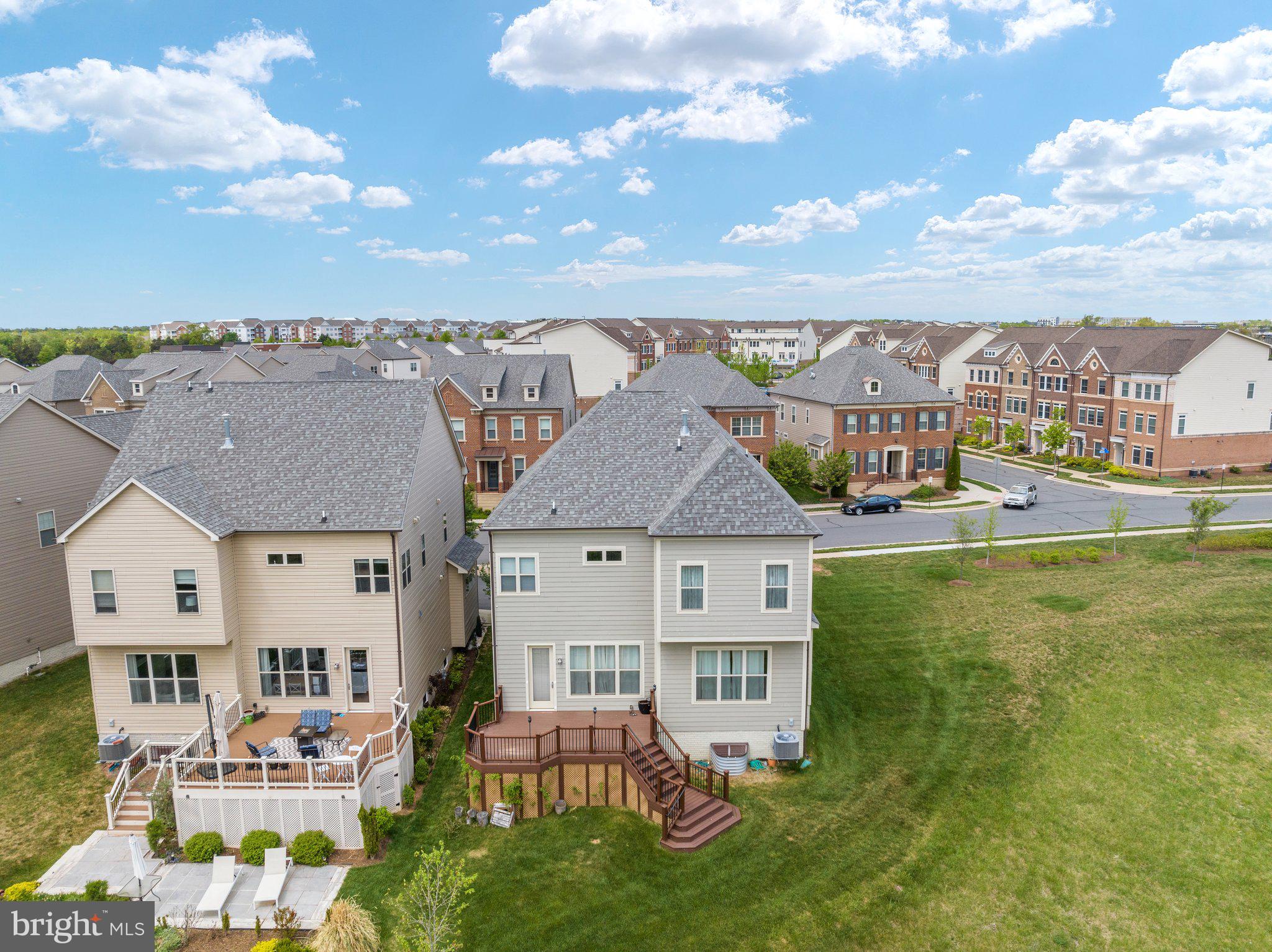 ONE LOUDOUN LAND BAY B - Residential Lease