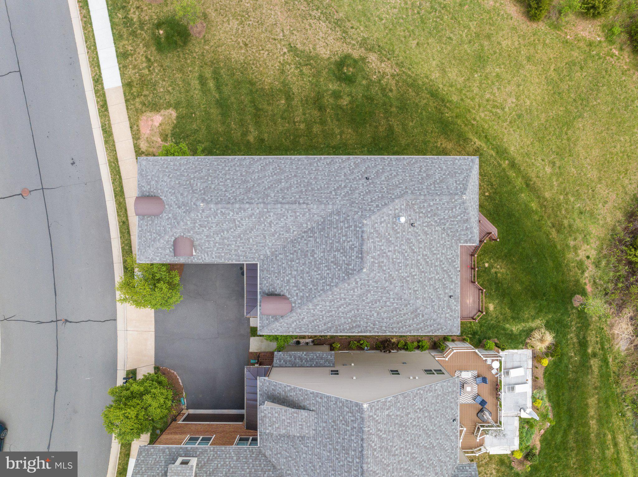 ONE LOUDOUN LAND BAY B - Residential Lease
