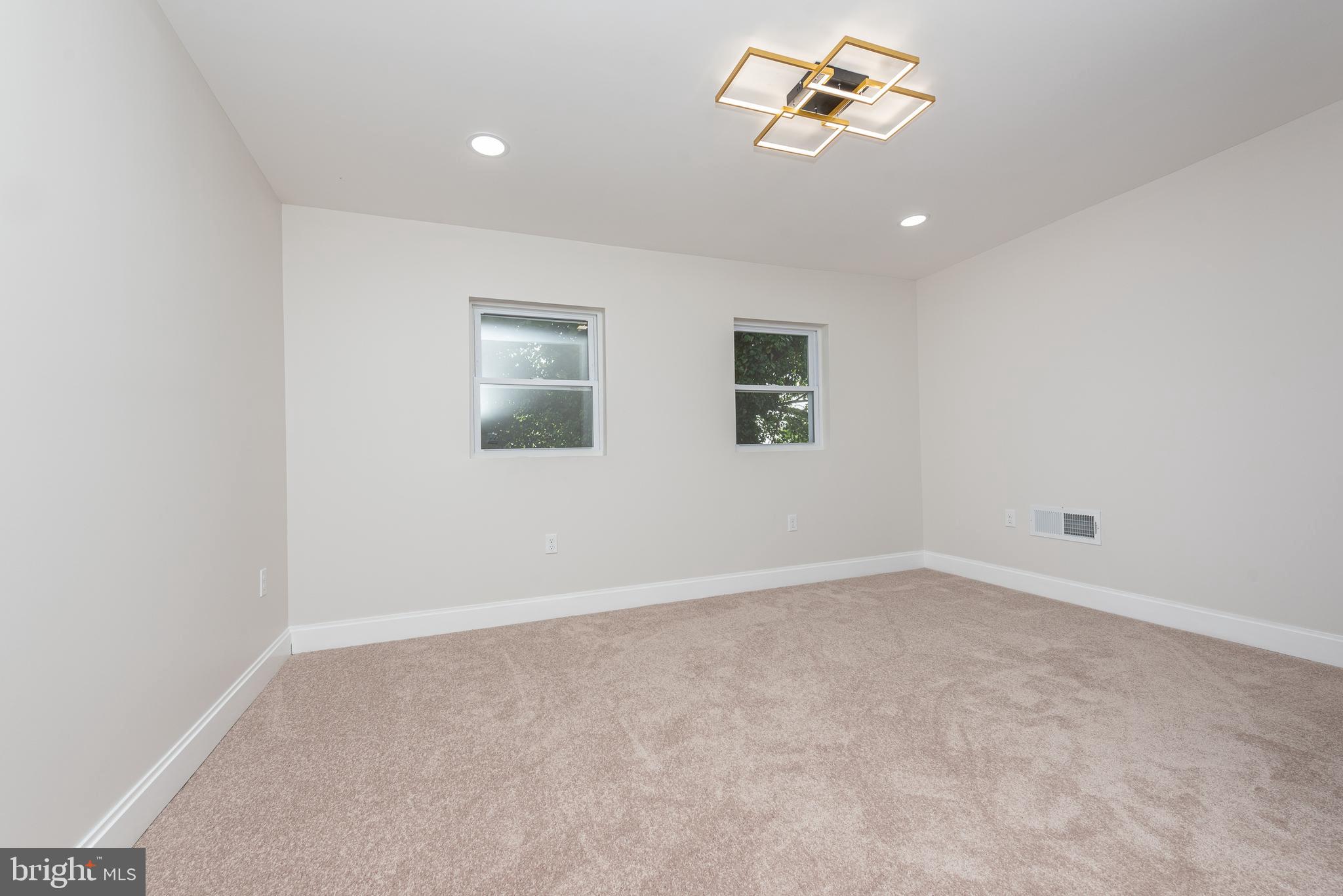 FRANKLIN SQUARE HISTORIC DISTRICT - Residential