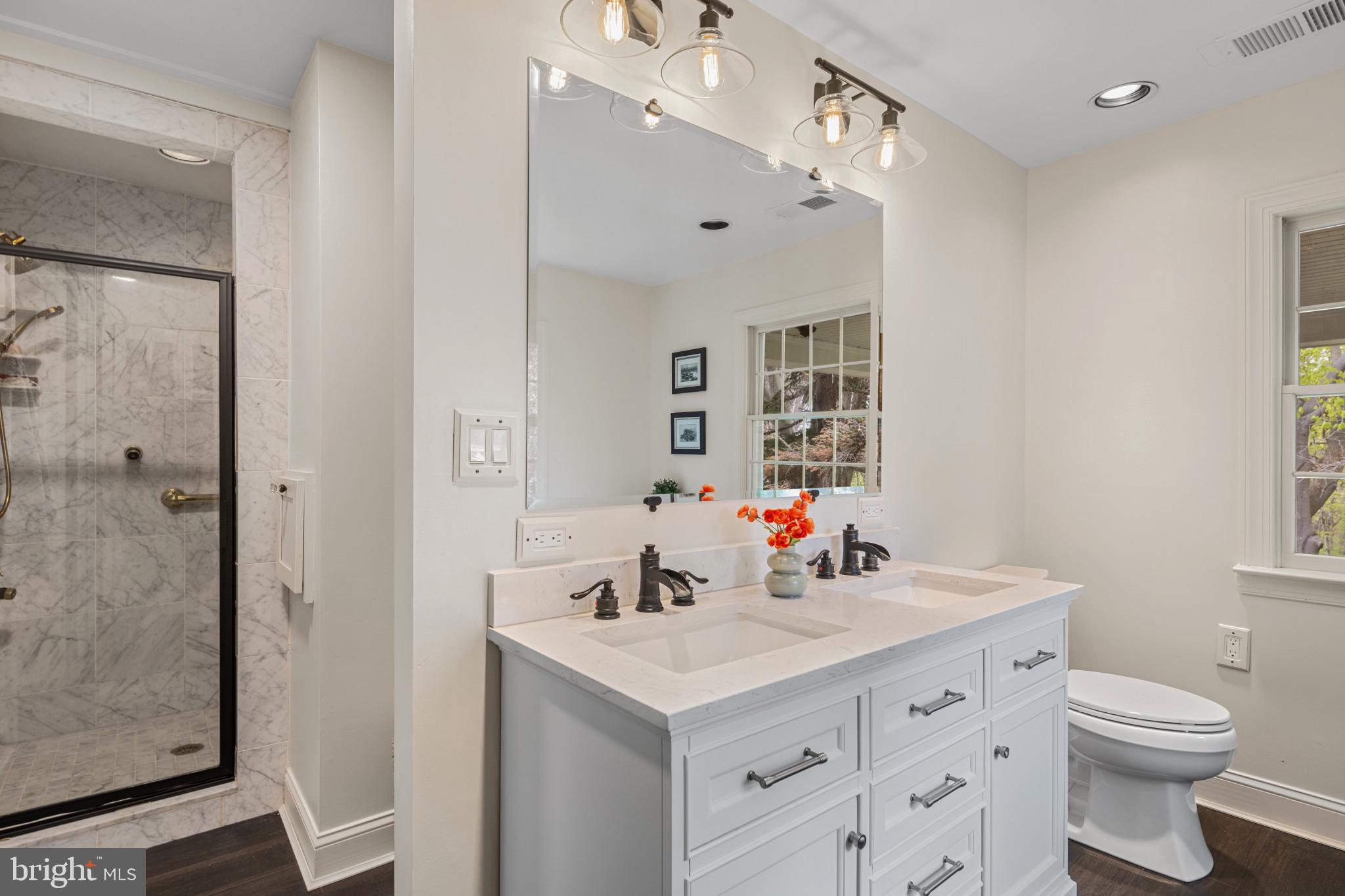 GREEN GLADE - Residential