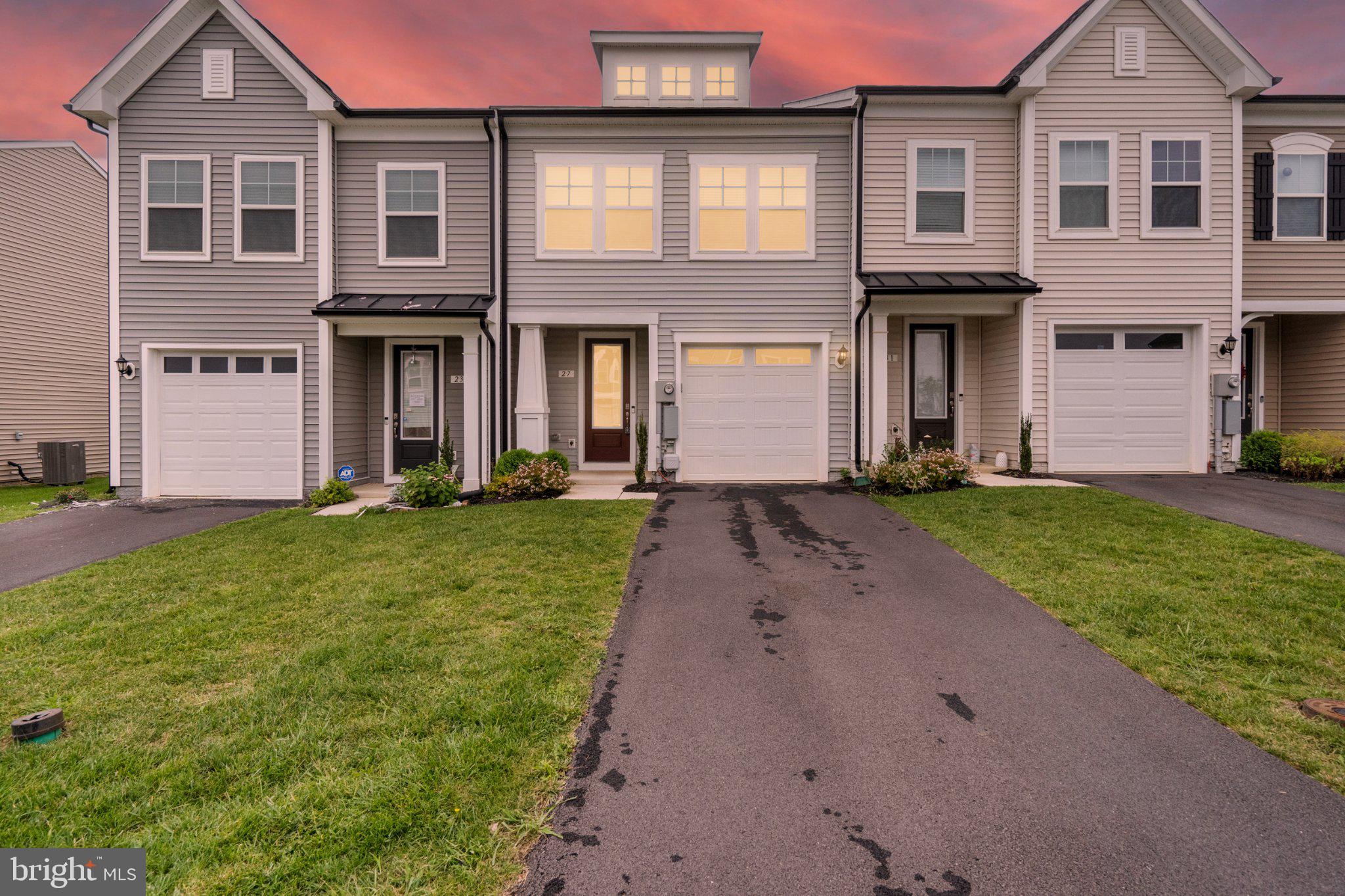 27 TOWTON PLACE