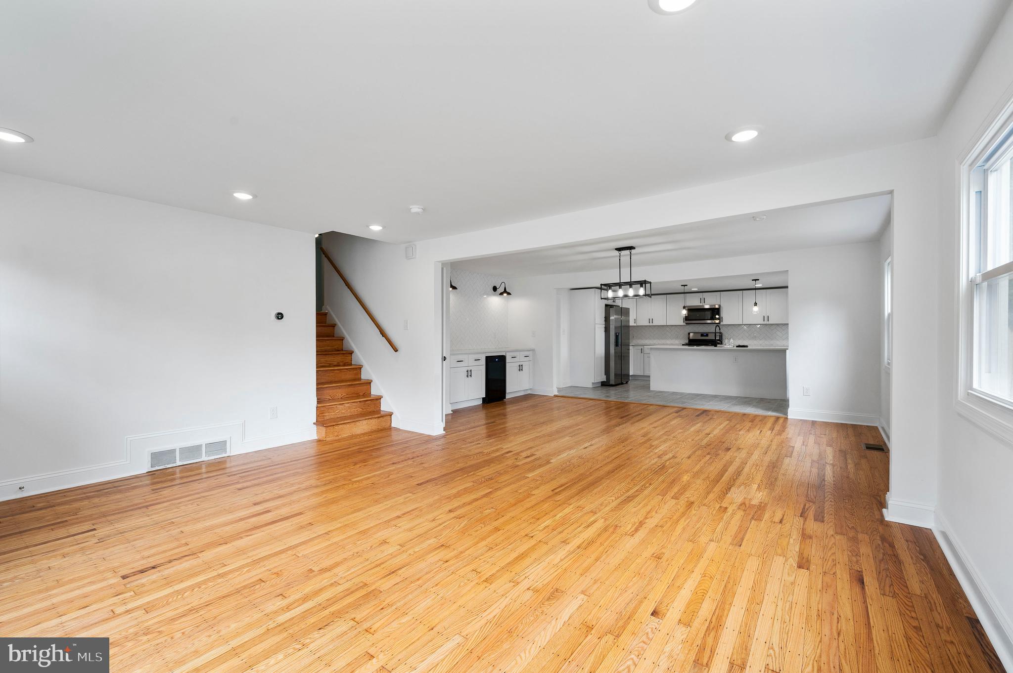 TWIN OAKS - Residential