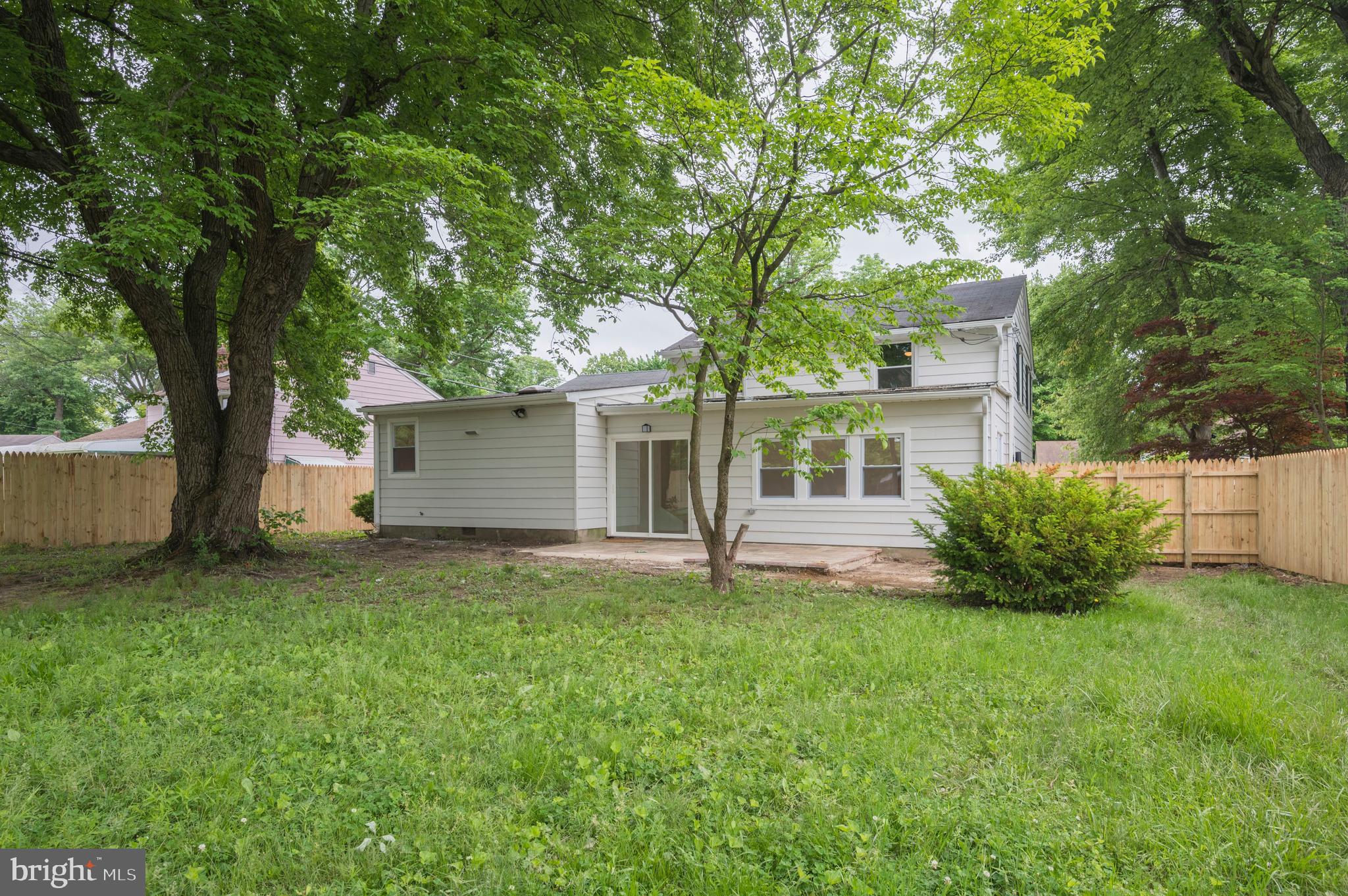 TWIN OAKS - Residential