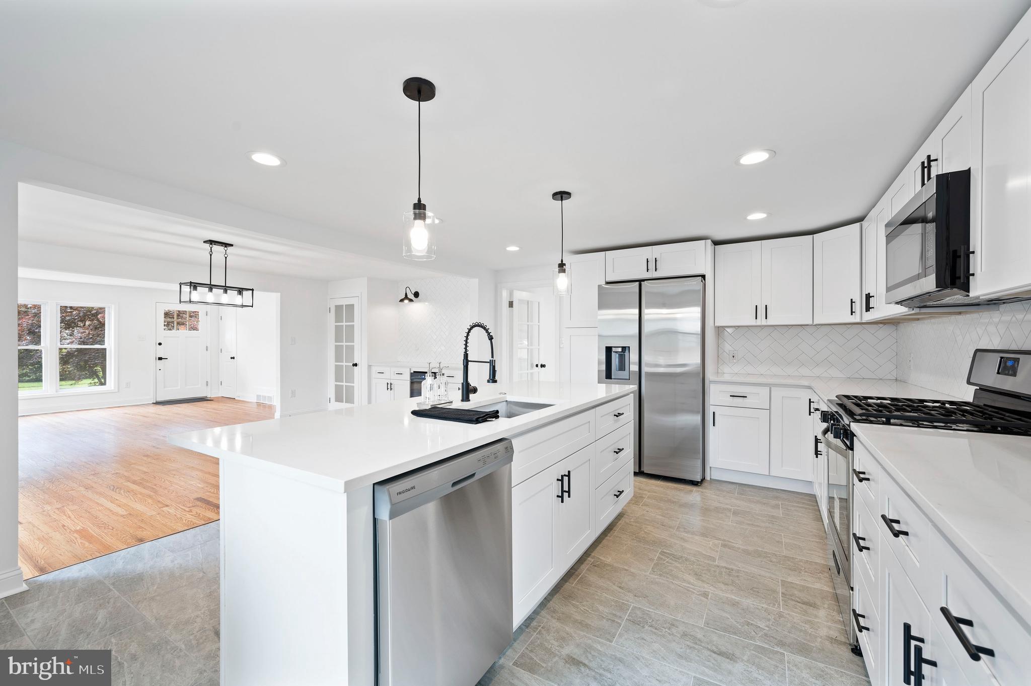 TWIN OAKS - Residential