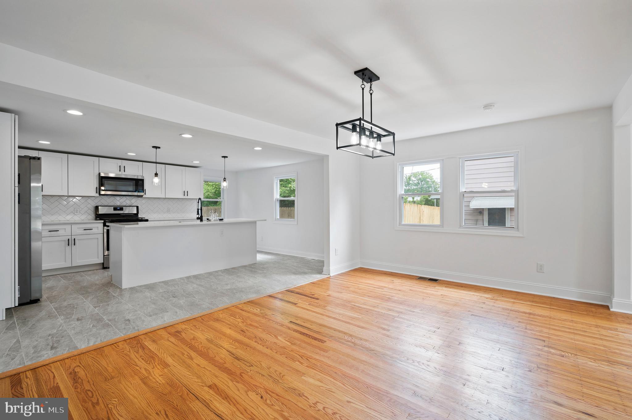 TWIN OAKS - Residential