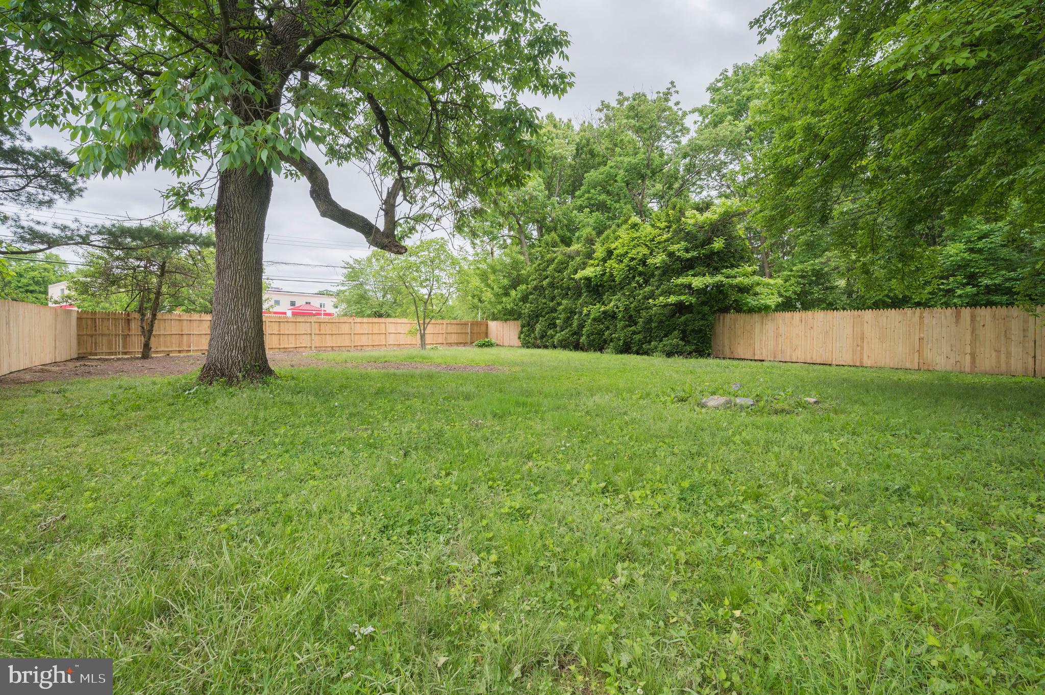 TWIN OAKS - Residential