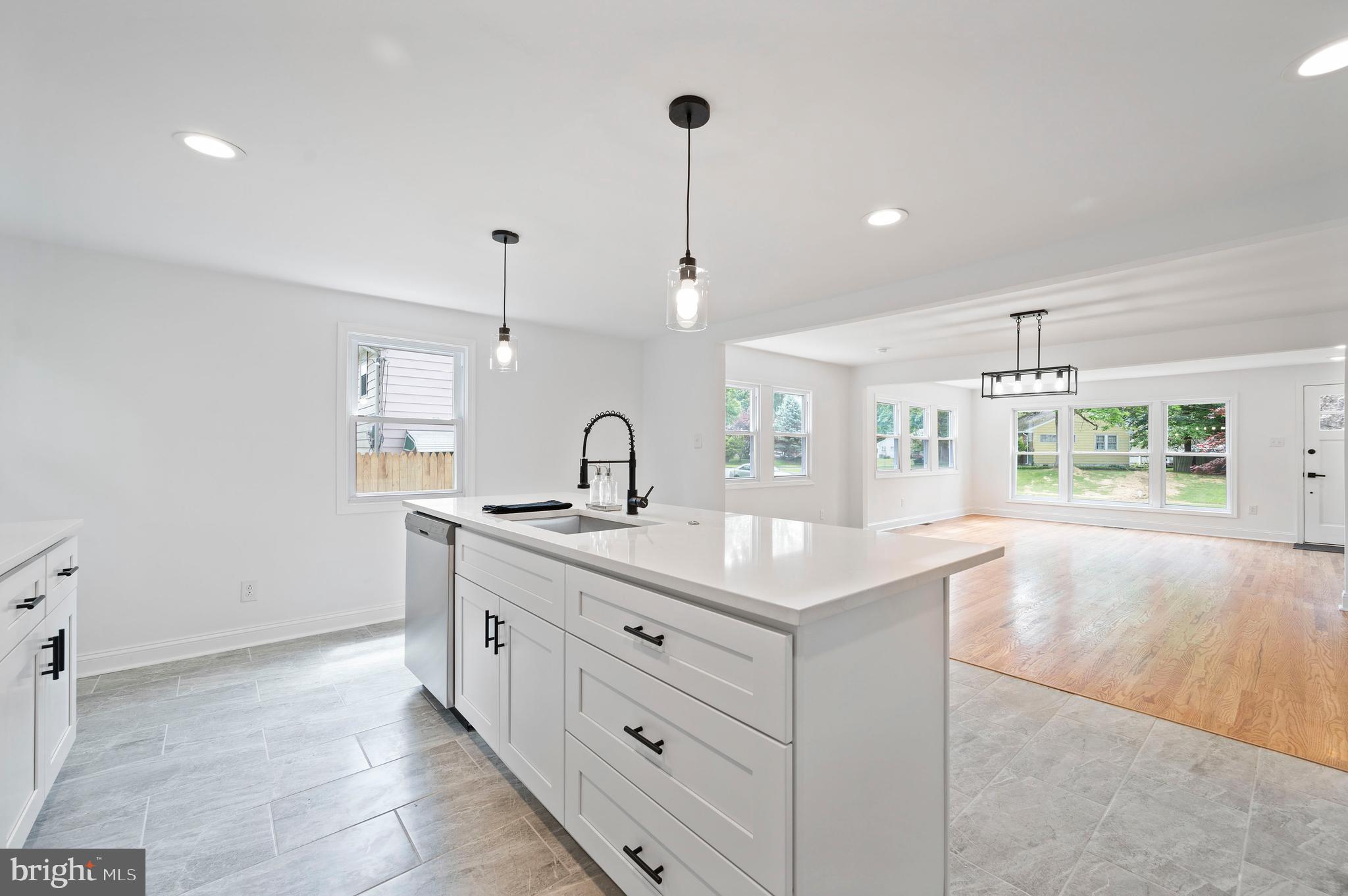 TWIN OAKS - Residential