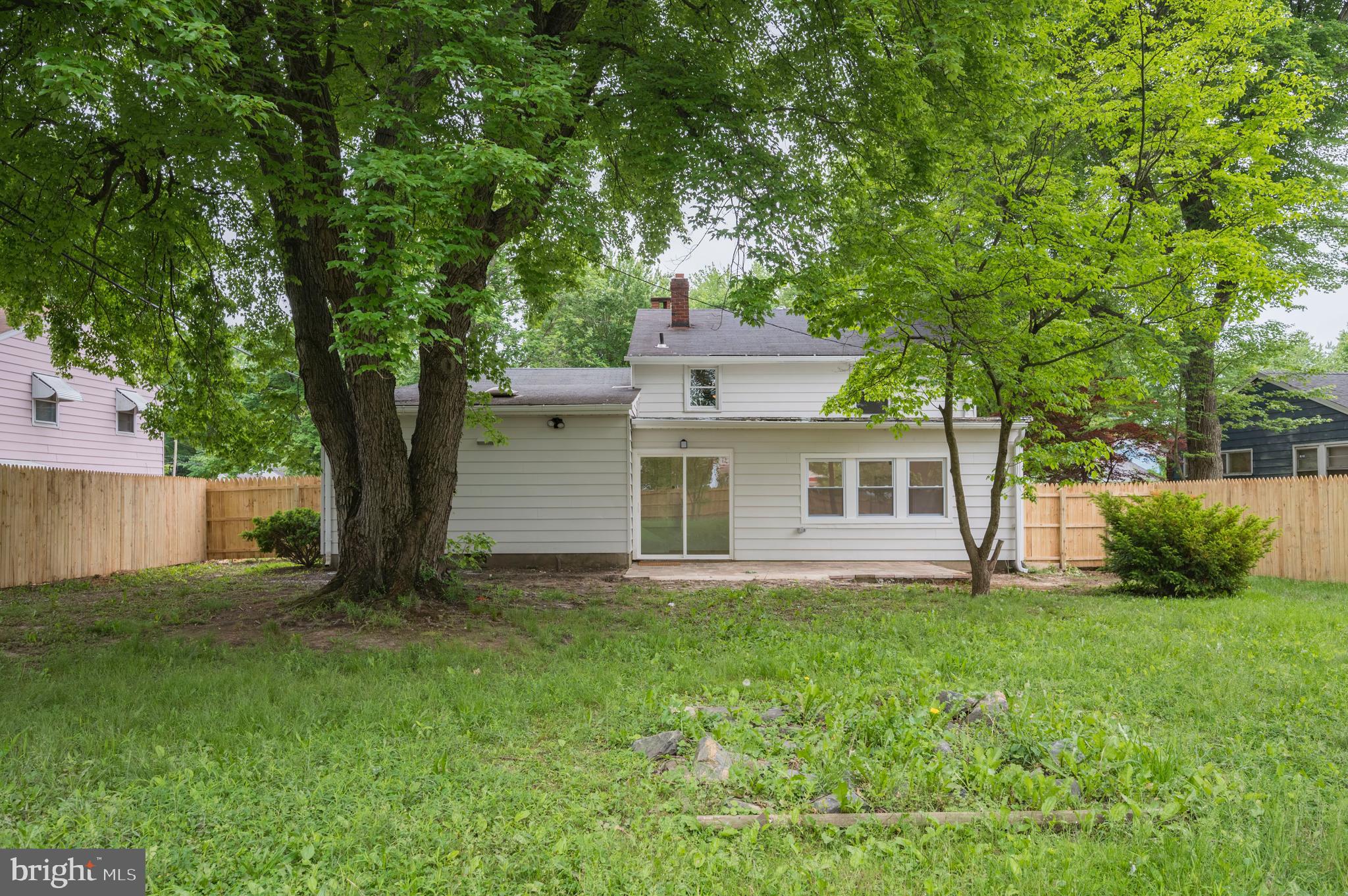 TWIN OAKS - Residential