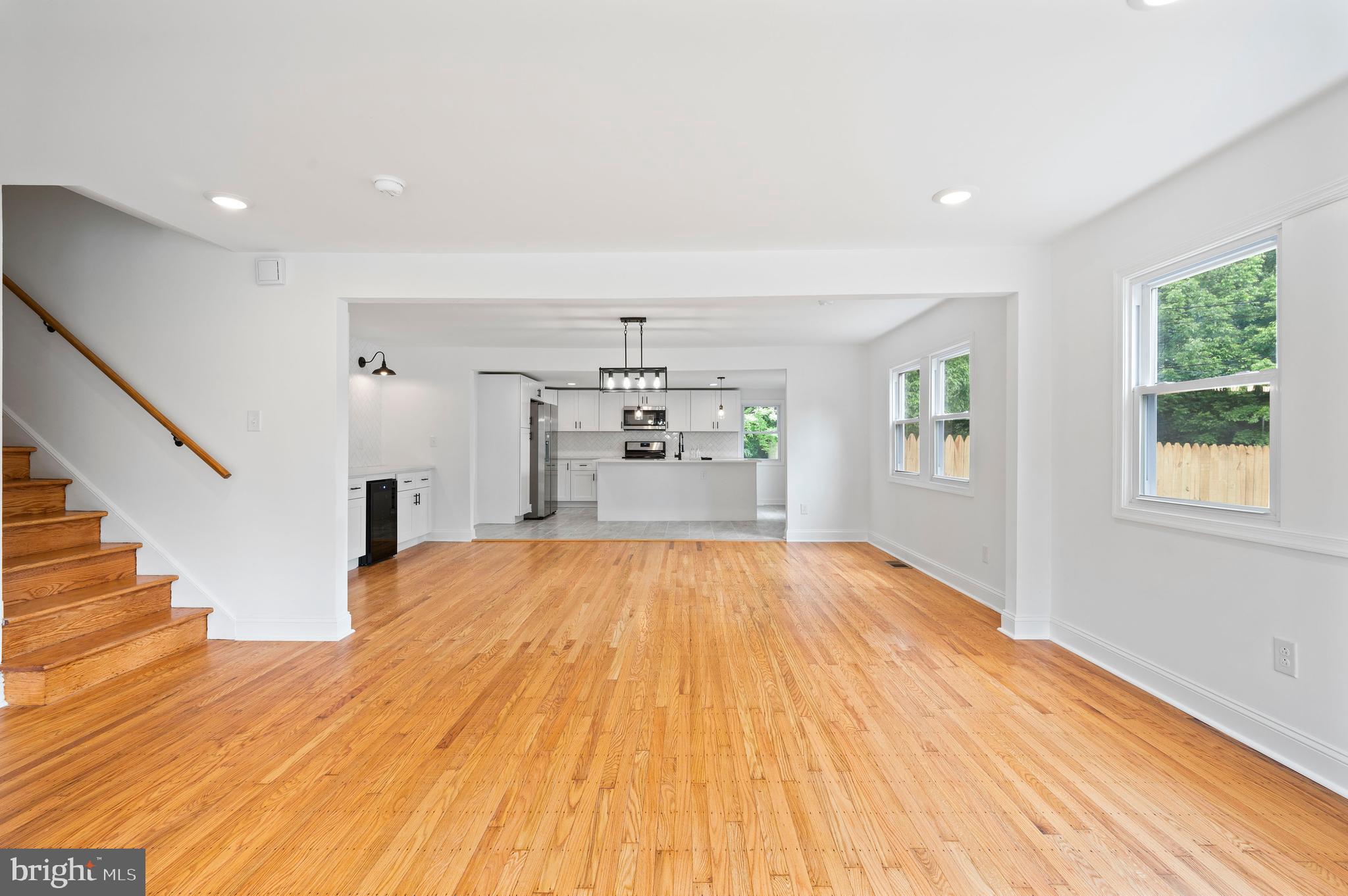 TWIN OAKS - Residential