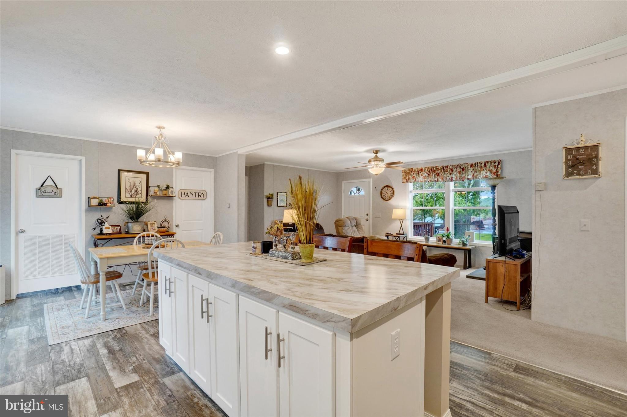 ABBOTTSTOWN - Residential