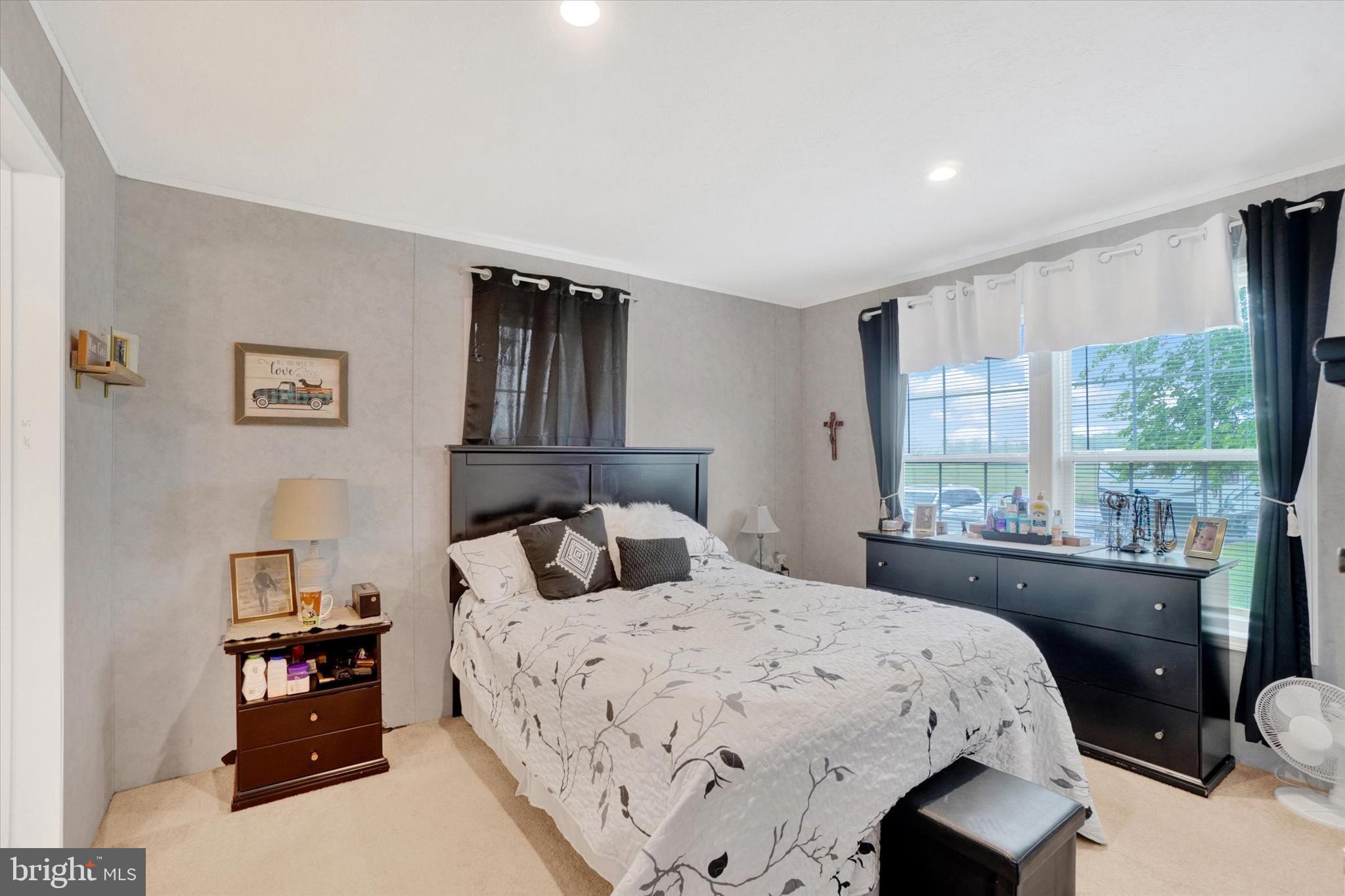 ABBOTTSTOWN - Residential