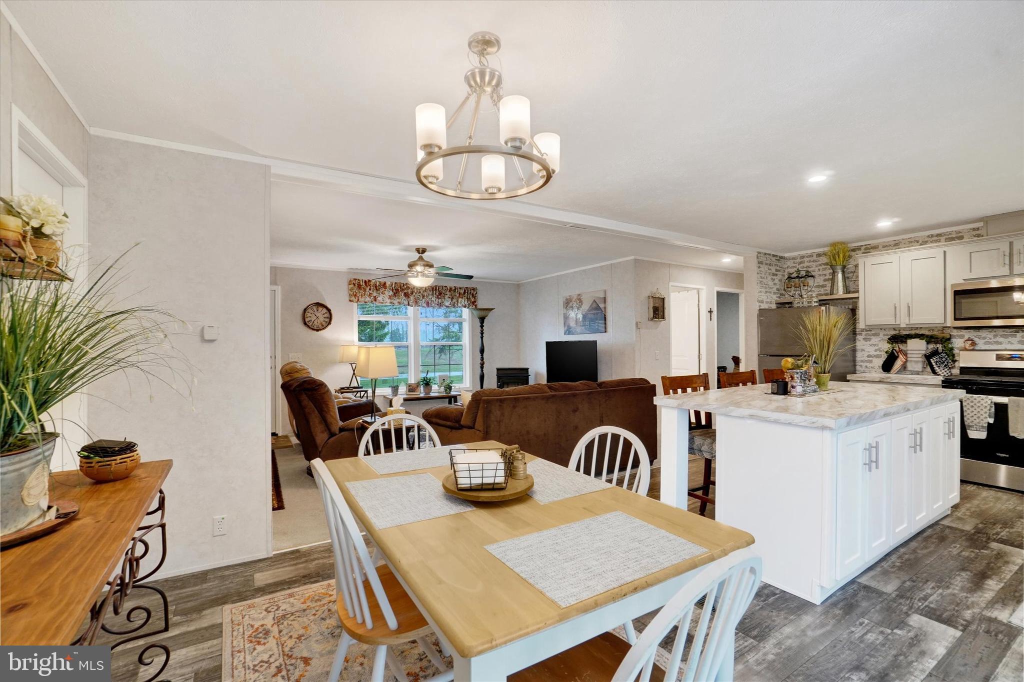 ABBOTTSTOWN - Residential