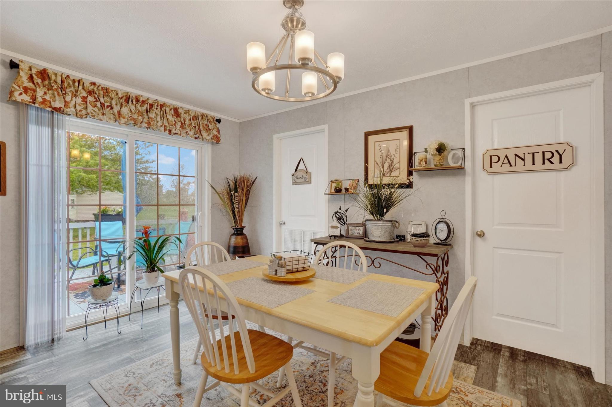 ABBOTTSTOWN - Residential