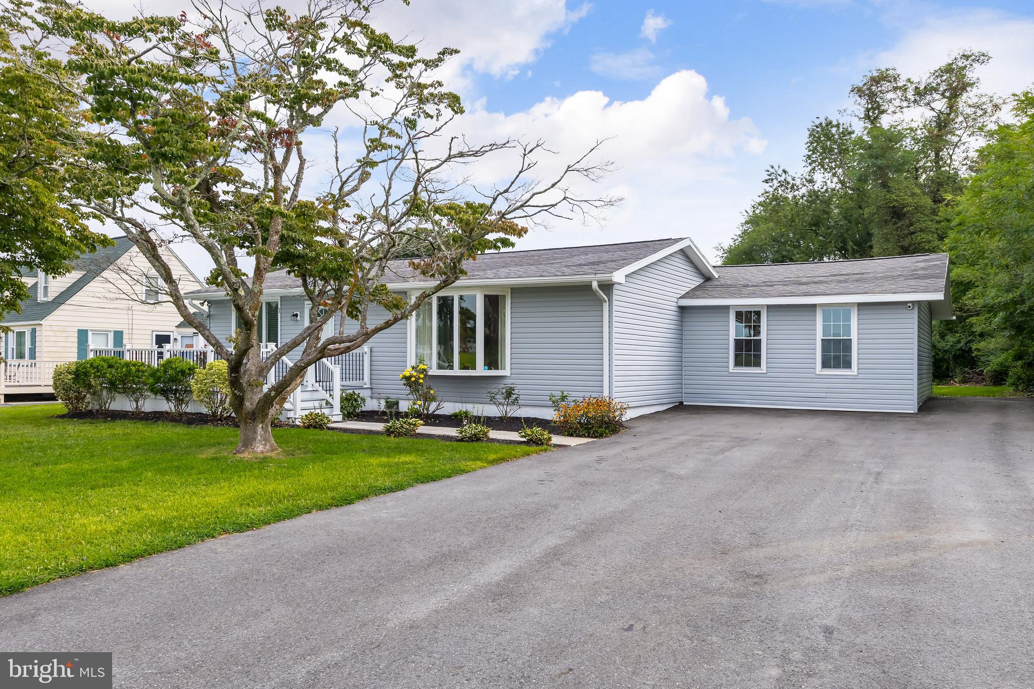 9 NOBLE AVENUE