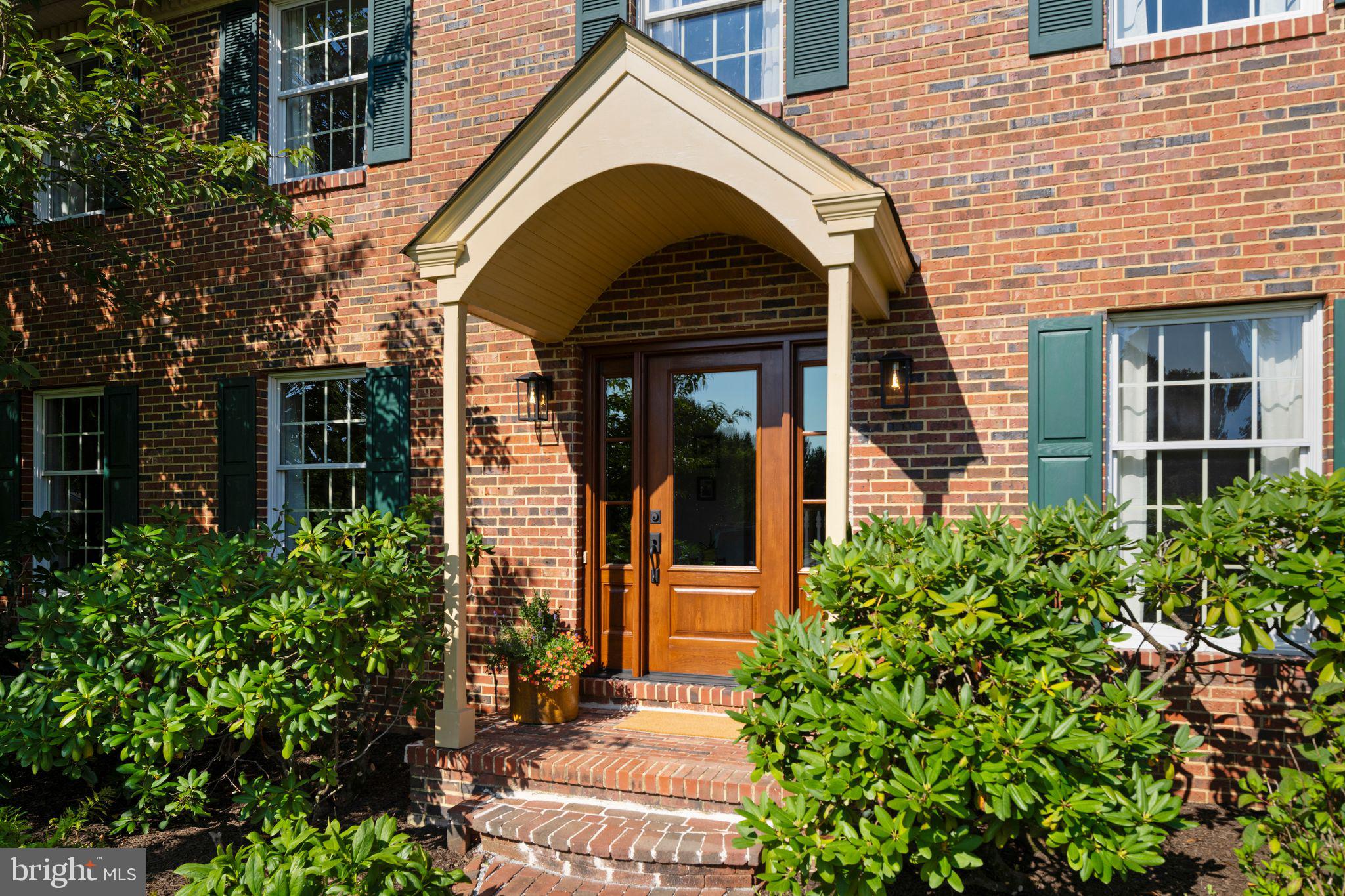 435 BELLA CIRCLE
