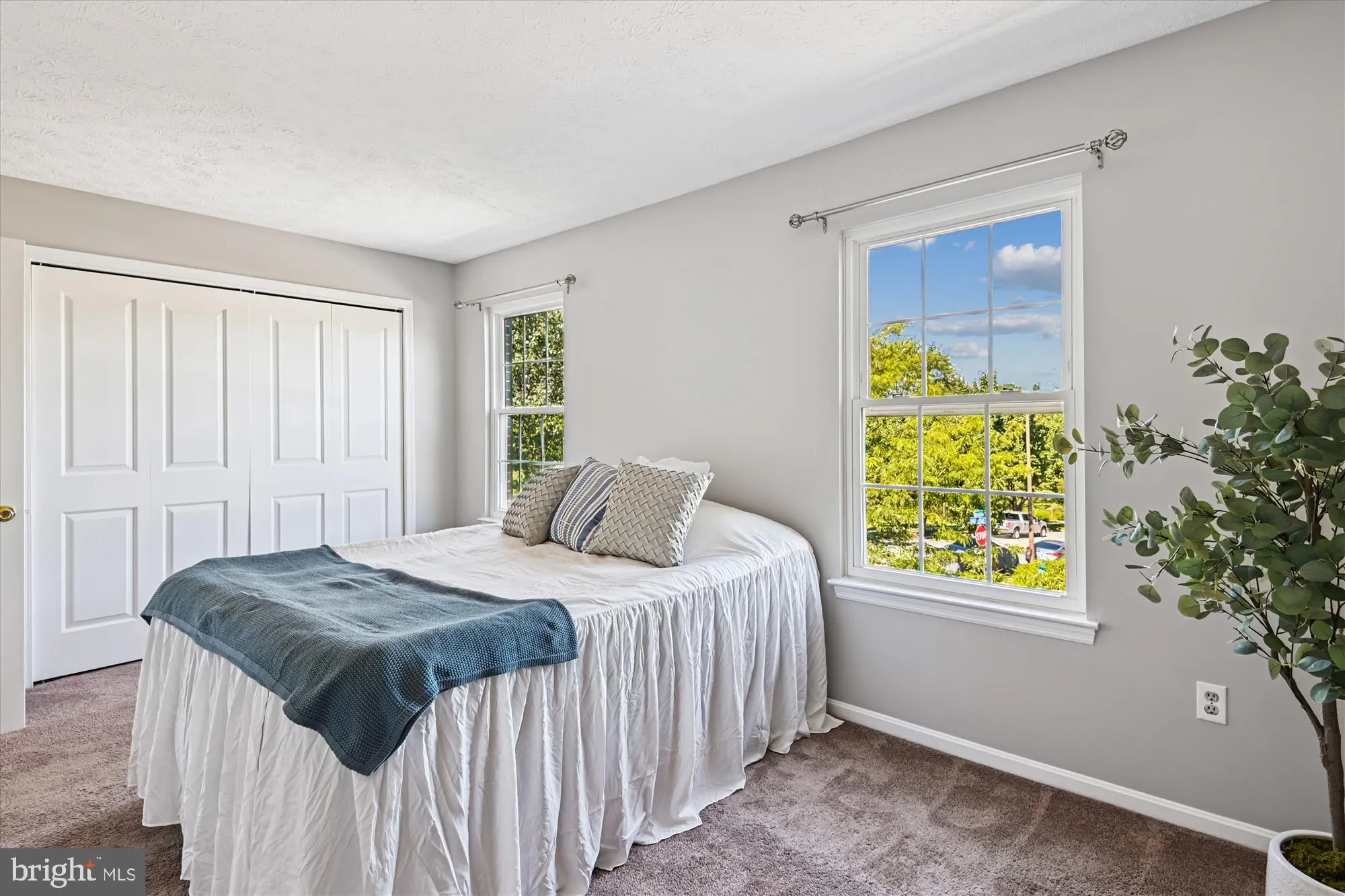 Odenton, Maryland 21113, United States, 3 Bedrooms Bedrooms, ,4 BathroomsBathrooms,Residential,Contingent,199987