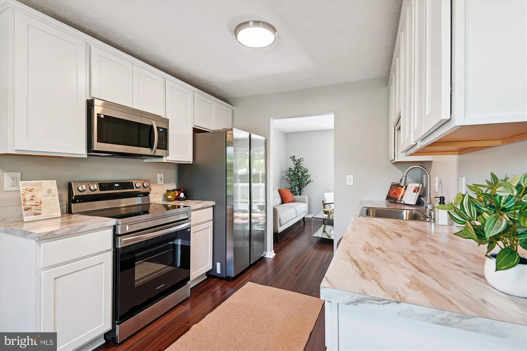 Odenton, Maryland 21113, United States, 3 Bedrooms Bedrooms, ,4 BathroomsBathrooms,Residential,Contingent,199987