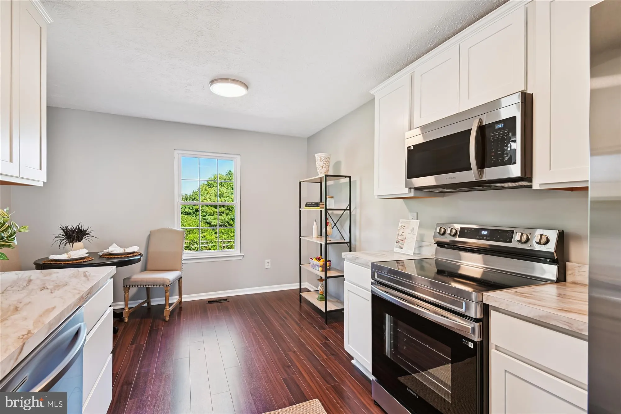 Odenton, Maryland 21113, United States, 3 Bedrooms Bedrooms, ,4 BathroomsBathrooms,Residential,Contingent,199987