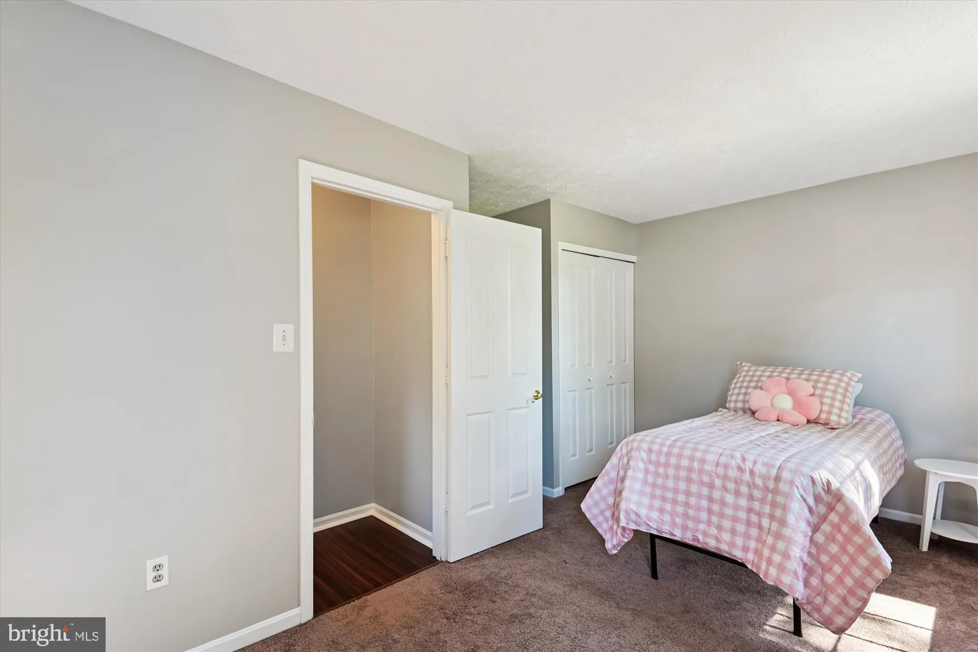 Odenton, Maryland 21113, United States, 3 Bedrooms Bedrooms, ,4 BathroomsBathrooms,Residential,Contingent,199987