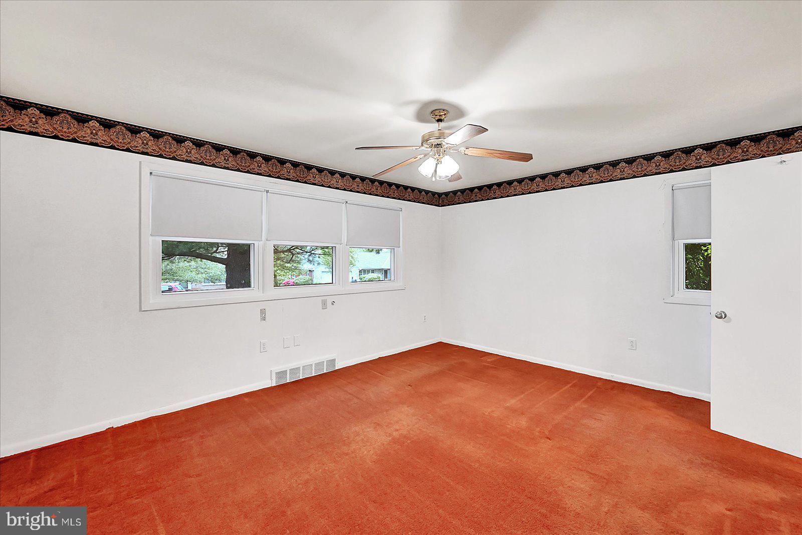 STRATHCONA HILLS - Residential