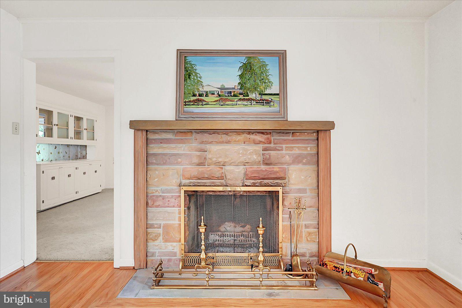 STRATHCONA HILLS - Residential