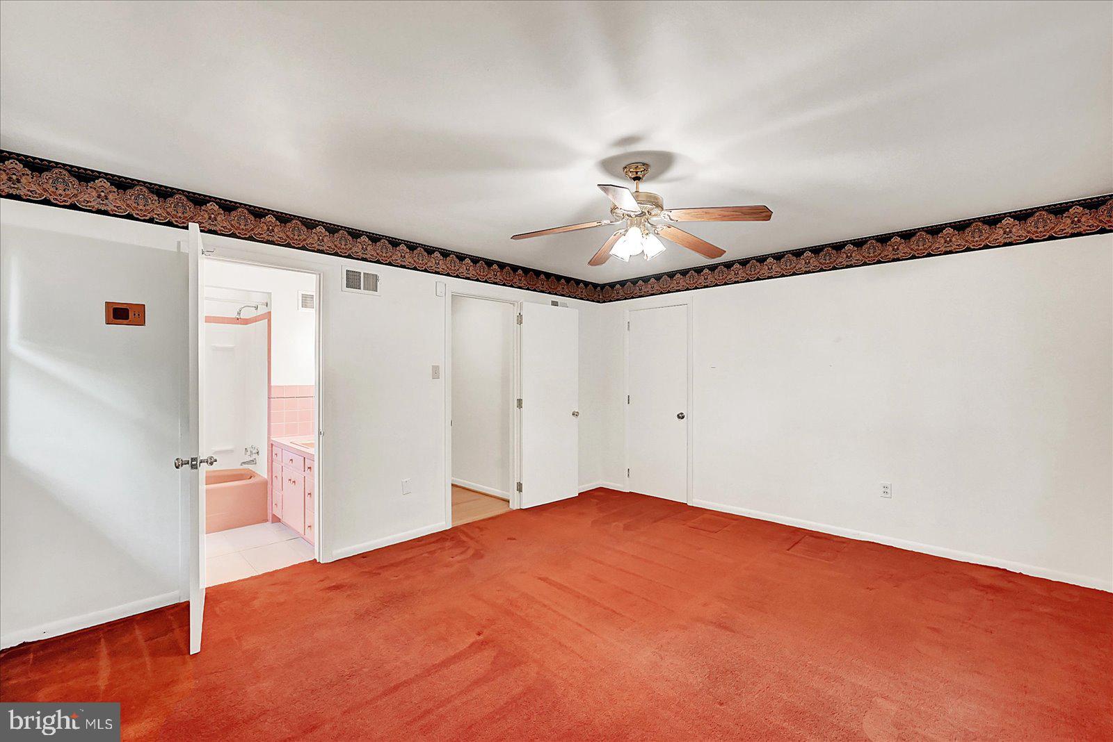 STRATHCONA HILLS - Residential