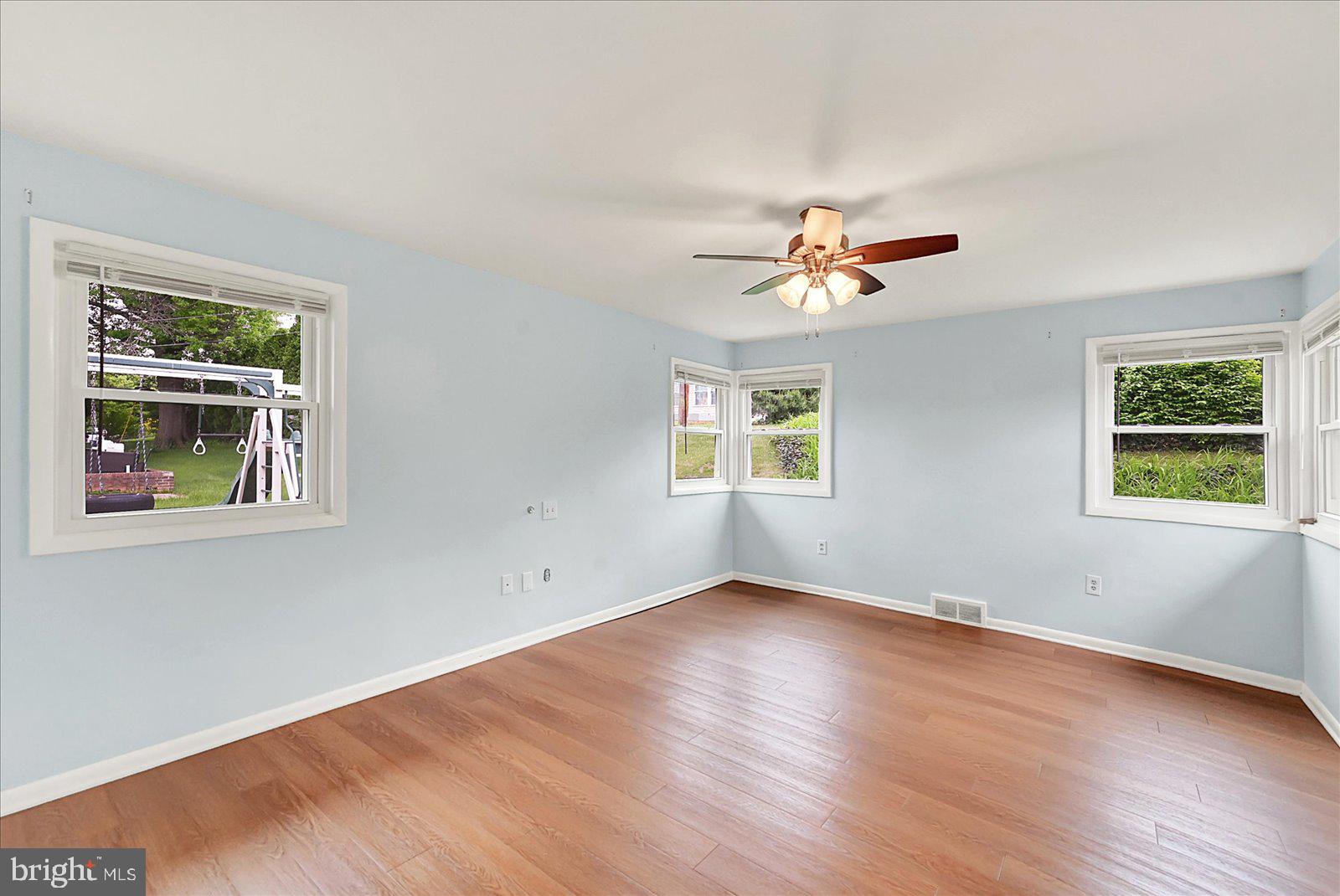 STRATHCONA HILLS - Residential