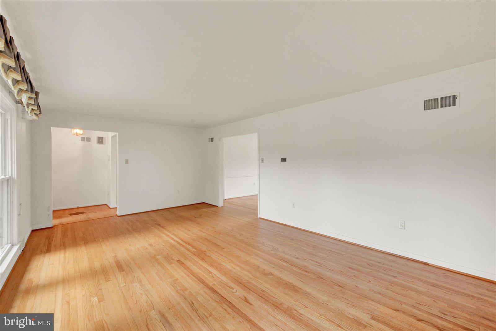 STRATHCONA HILLS - Residential