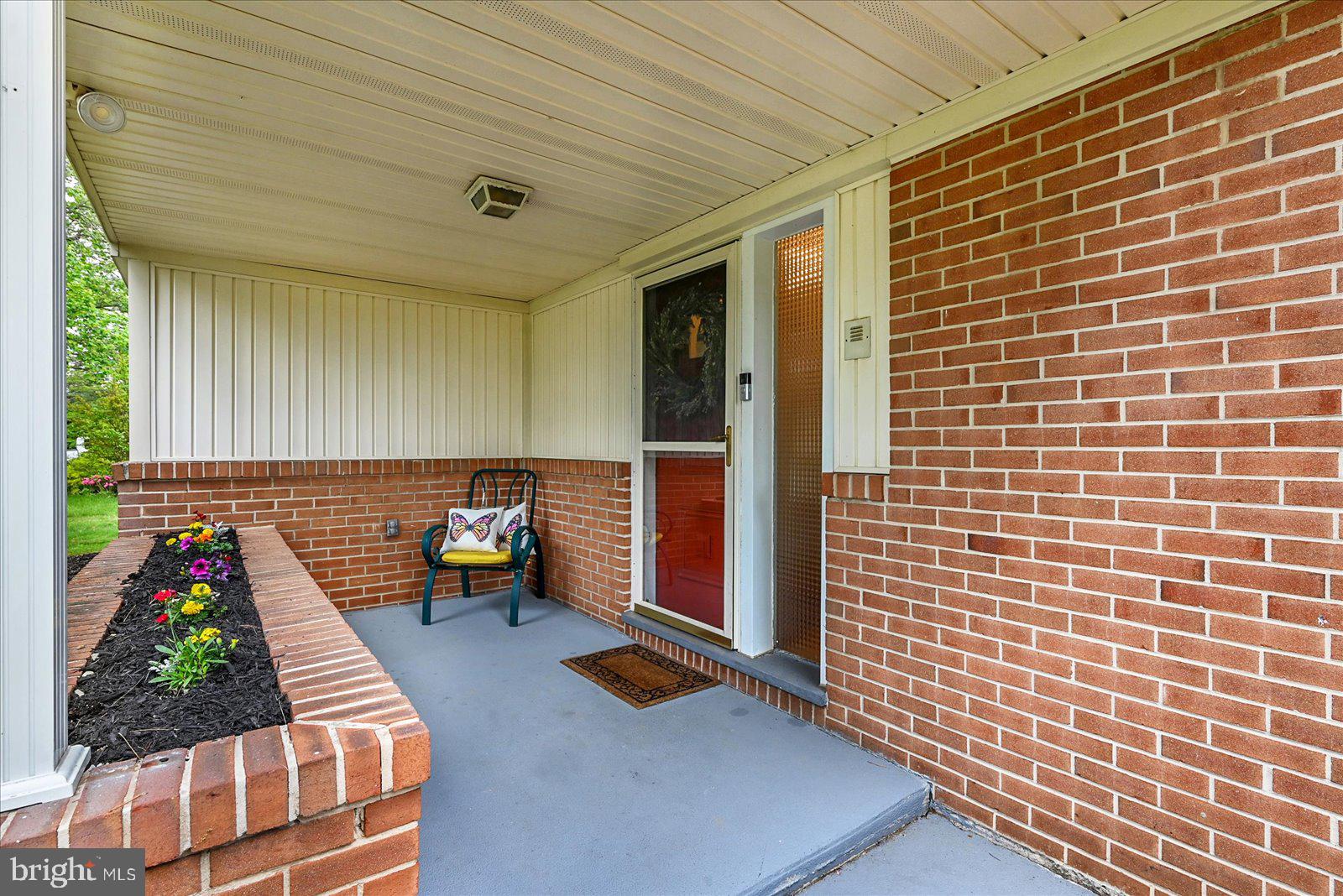 STRATHCONA HILLS - Residential